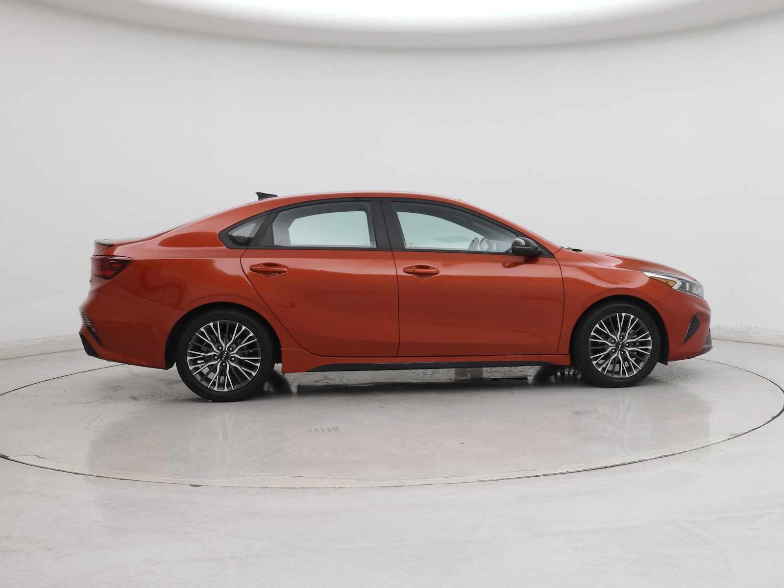 2024 Kia Forte GT-Line - Photo 8