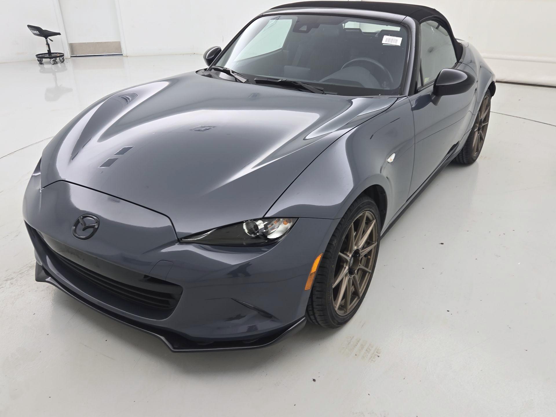 Thumbnail: 2021 Mazda MX-5 Miata - 3