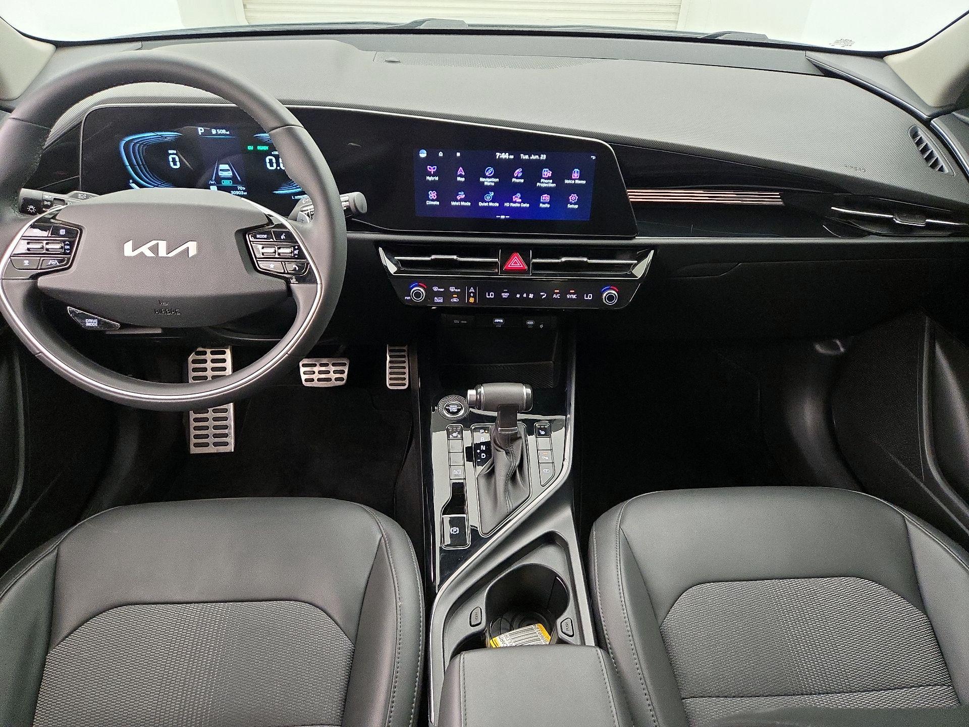 Thumbnail: 2024 Kia Niro - 9