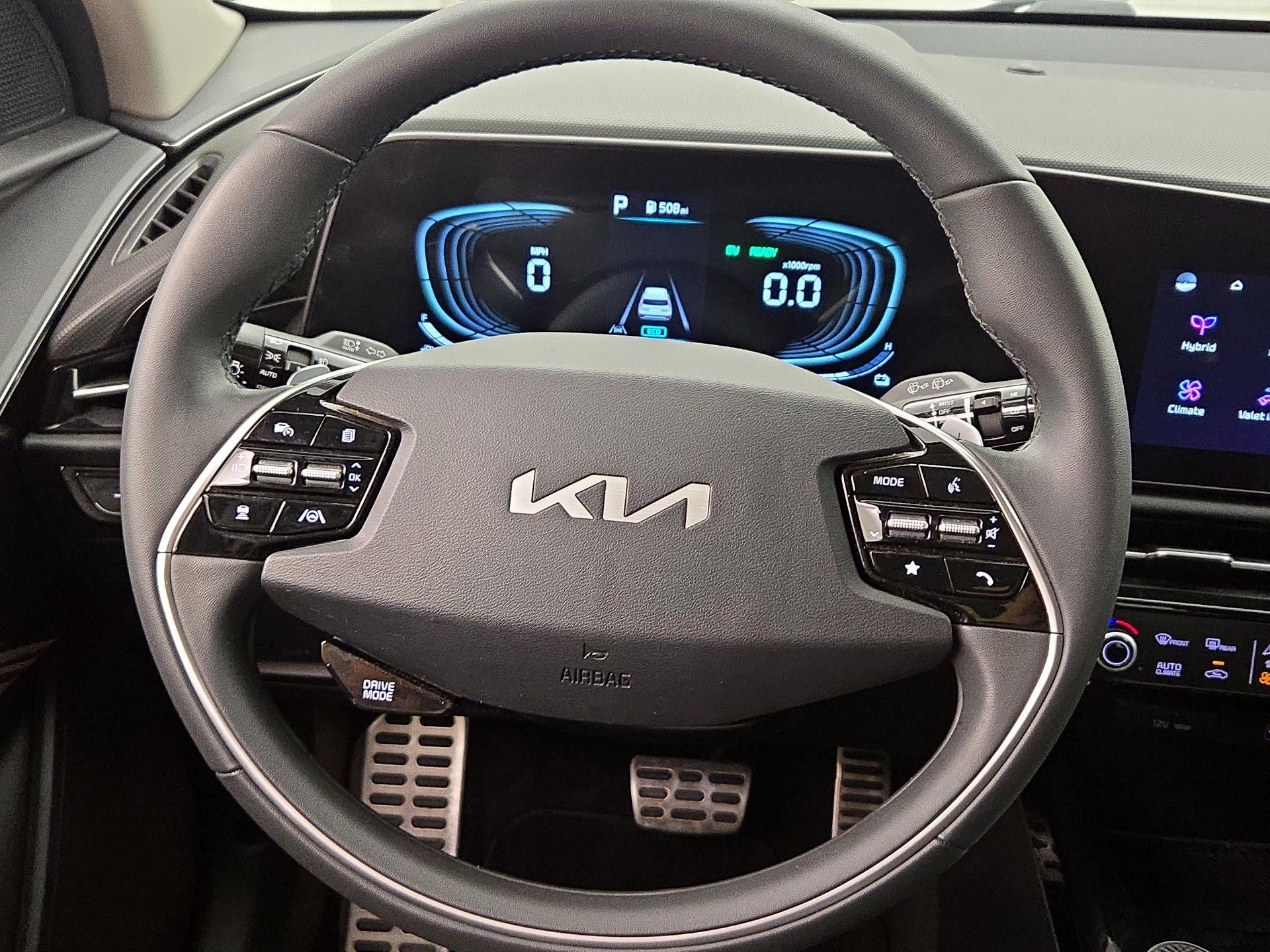 Thumbnail: 2024 Kia Niro - 10