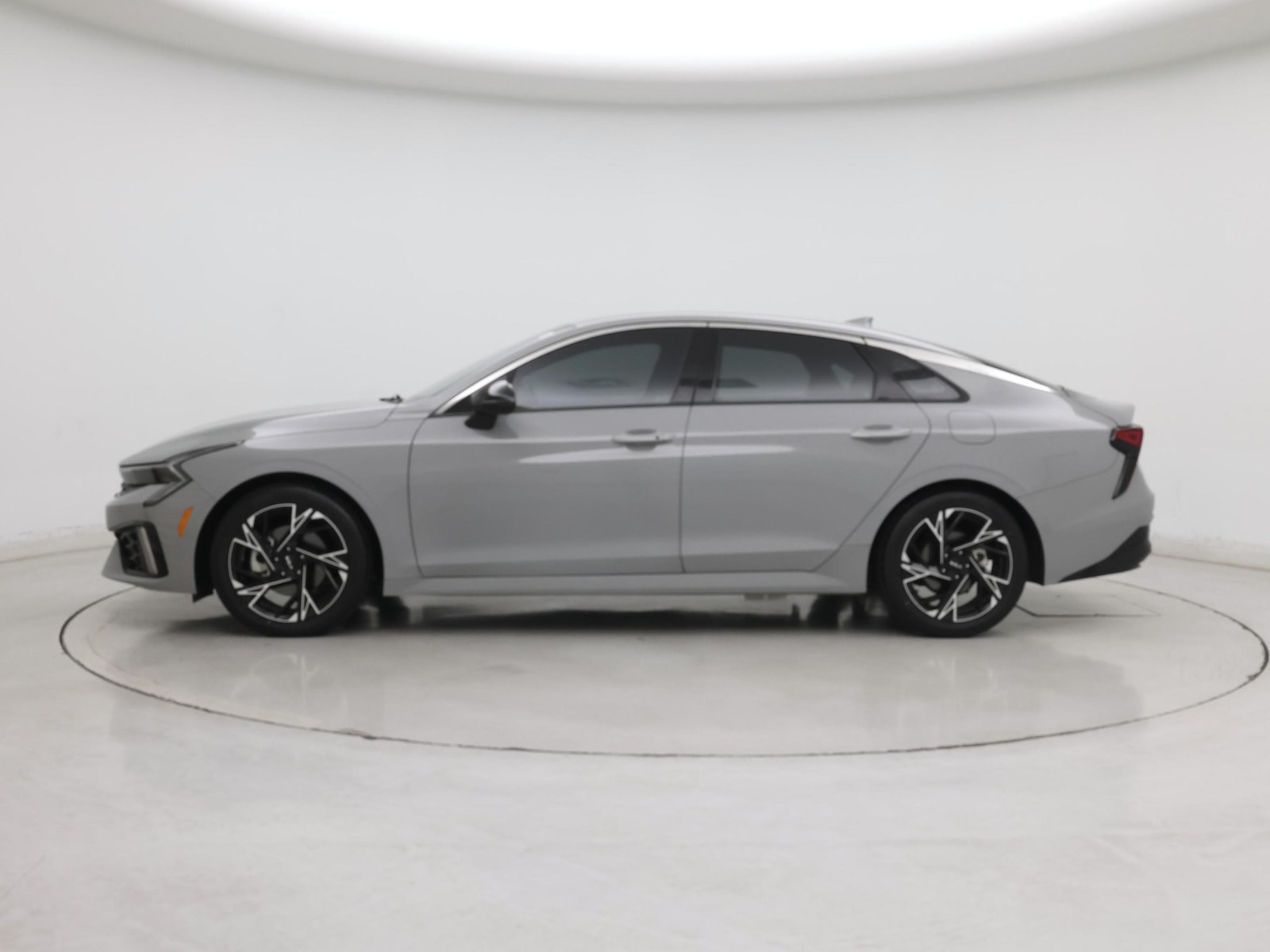 2025 Kia K5 GT-Line - Photo 4