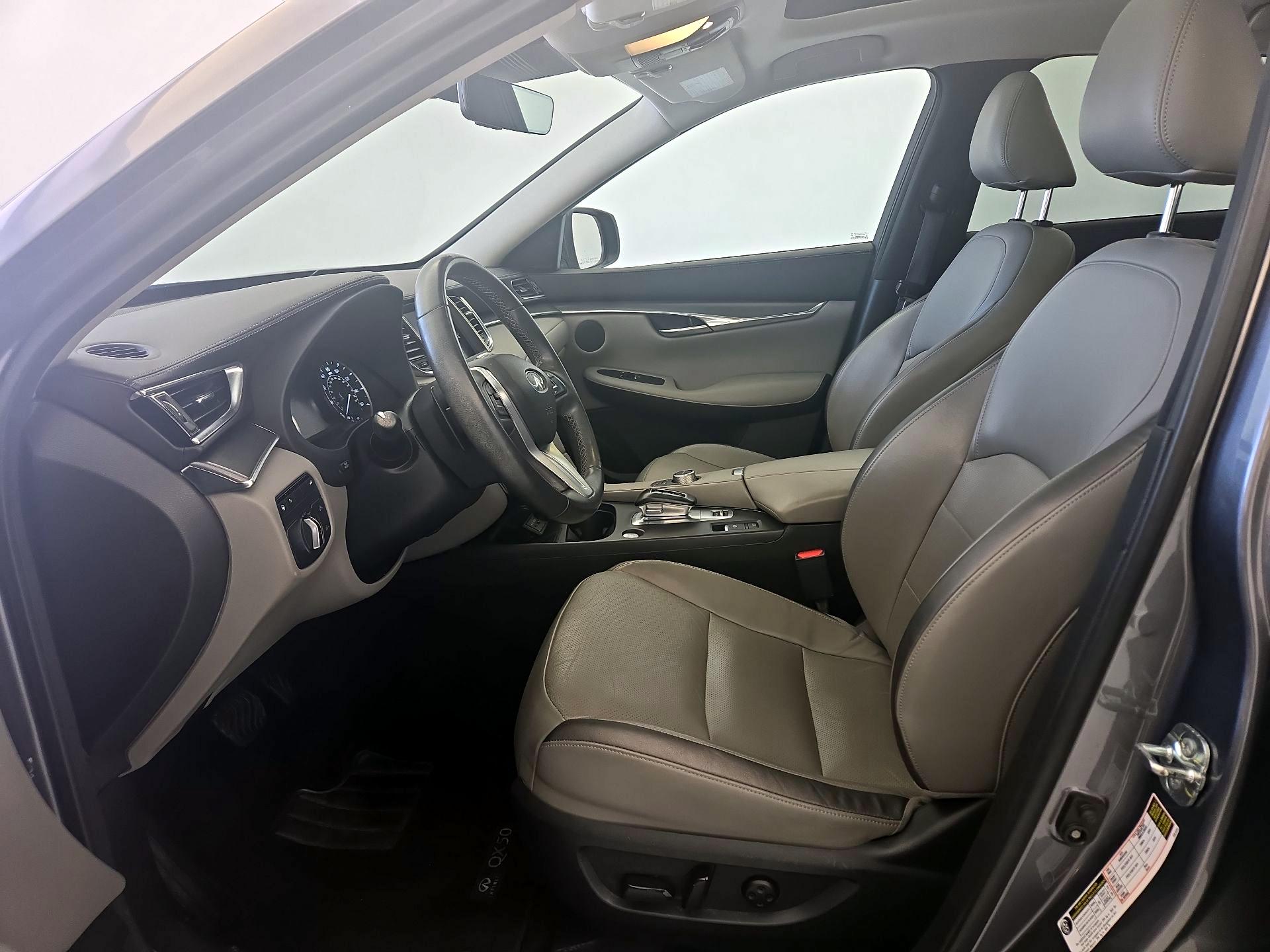 Thumbnail: 2023 INFINITI QX50 - 11
