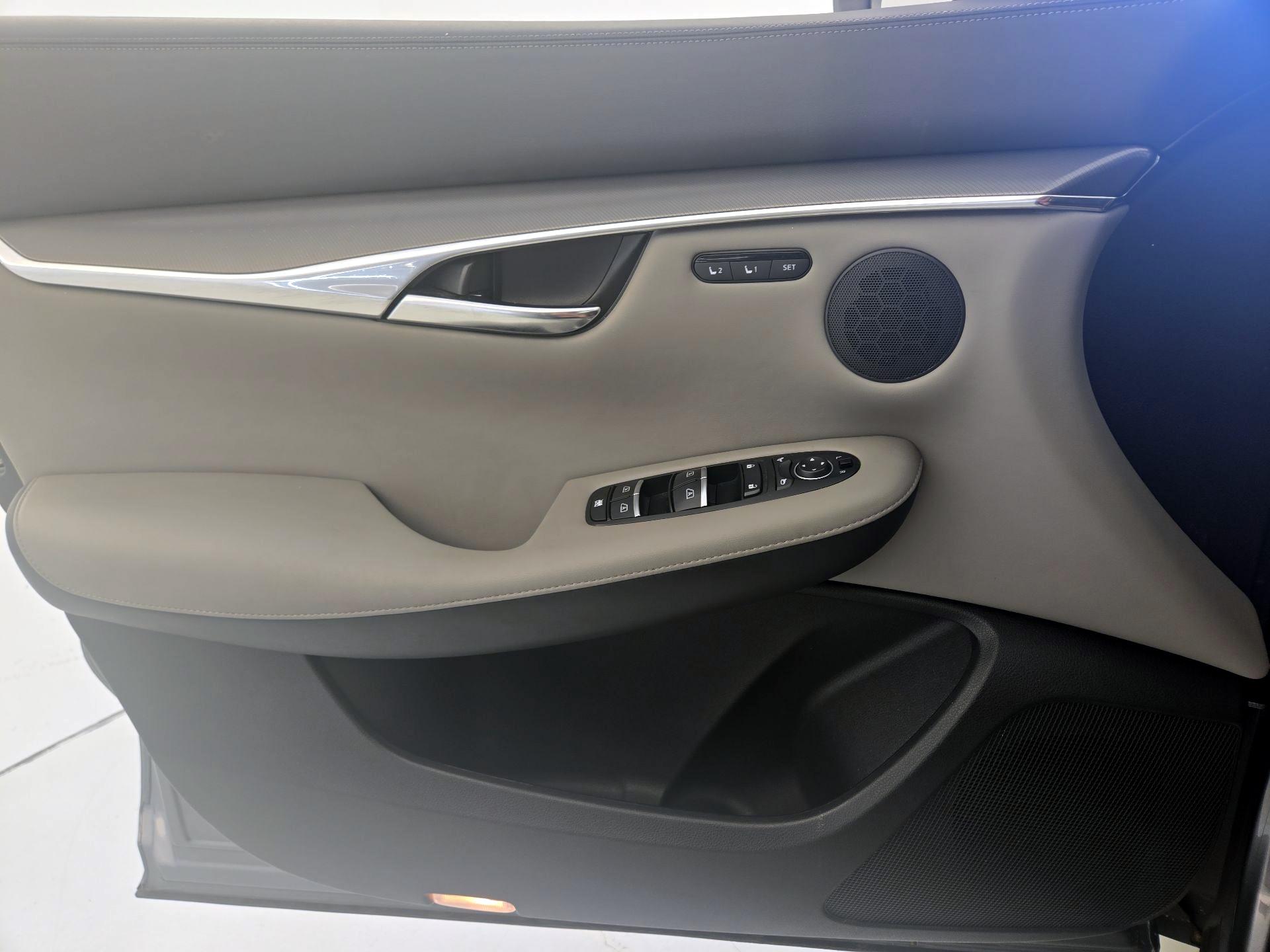 Thumbnail: 2023 INFINITI QX50 - 12