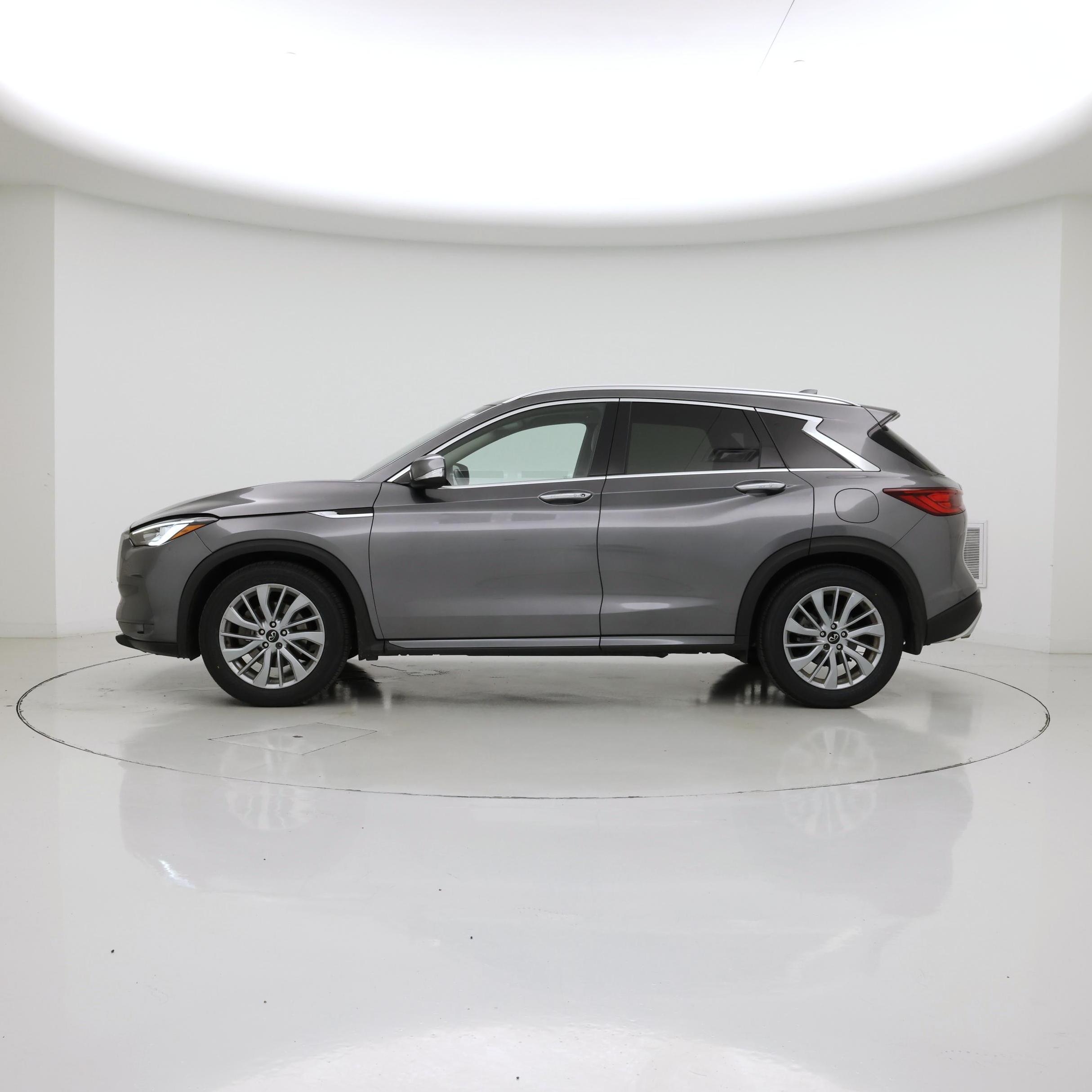 Thumbnail: 2023 INFINITI QX50 - 3