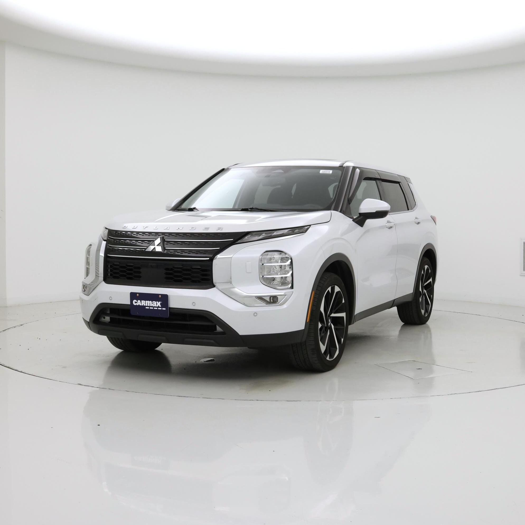 Thumbnail: 2023 Mitsubishi Outlander - 4
