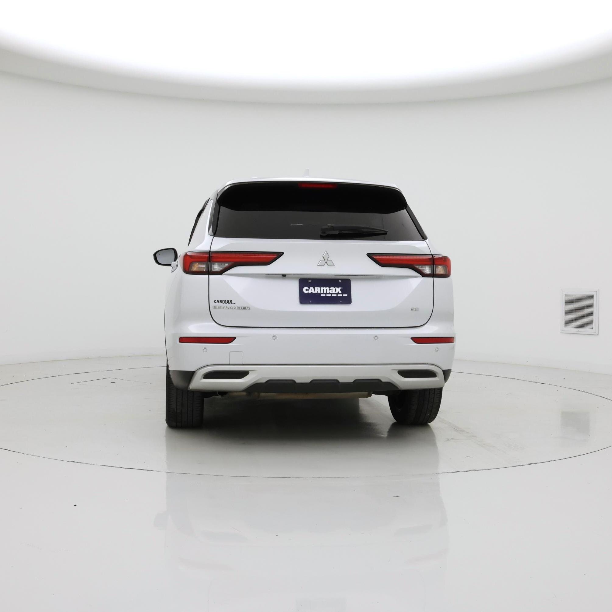 Thumbnail: 2023 Mitsubishi Outlander - 6