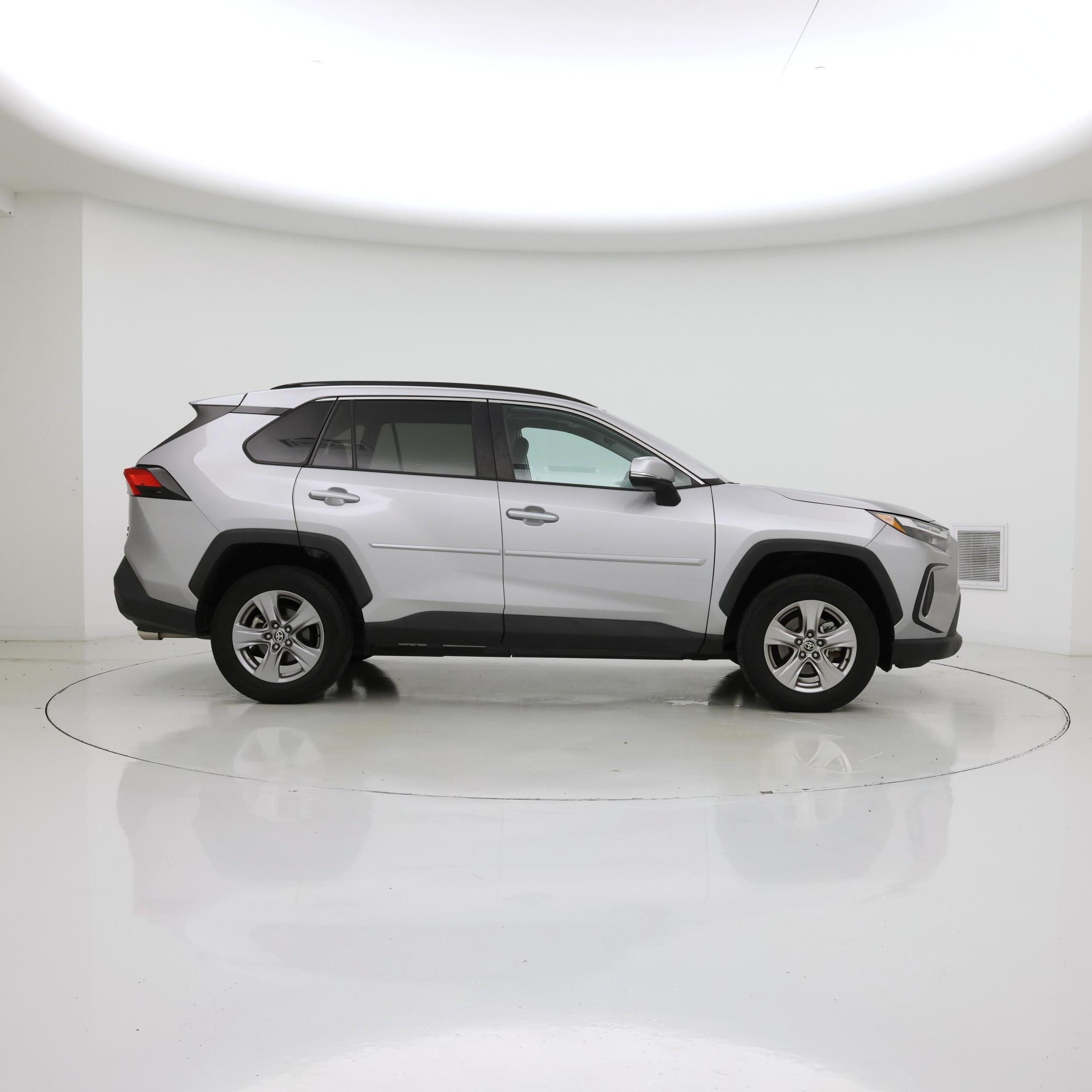 Thumbnail: 2022 Toyota RAV4 - 7