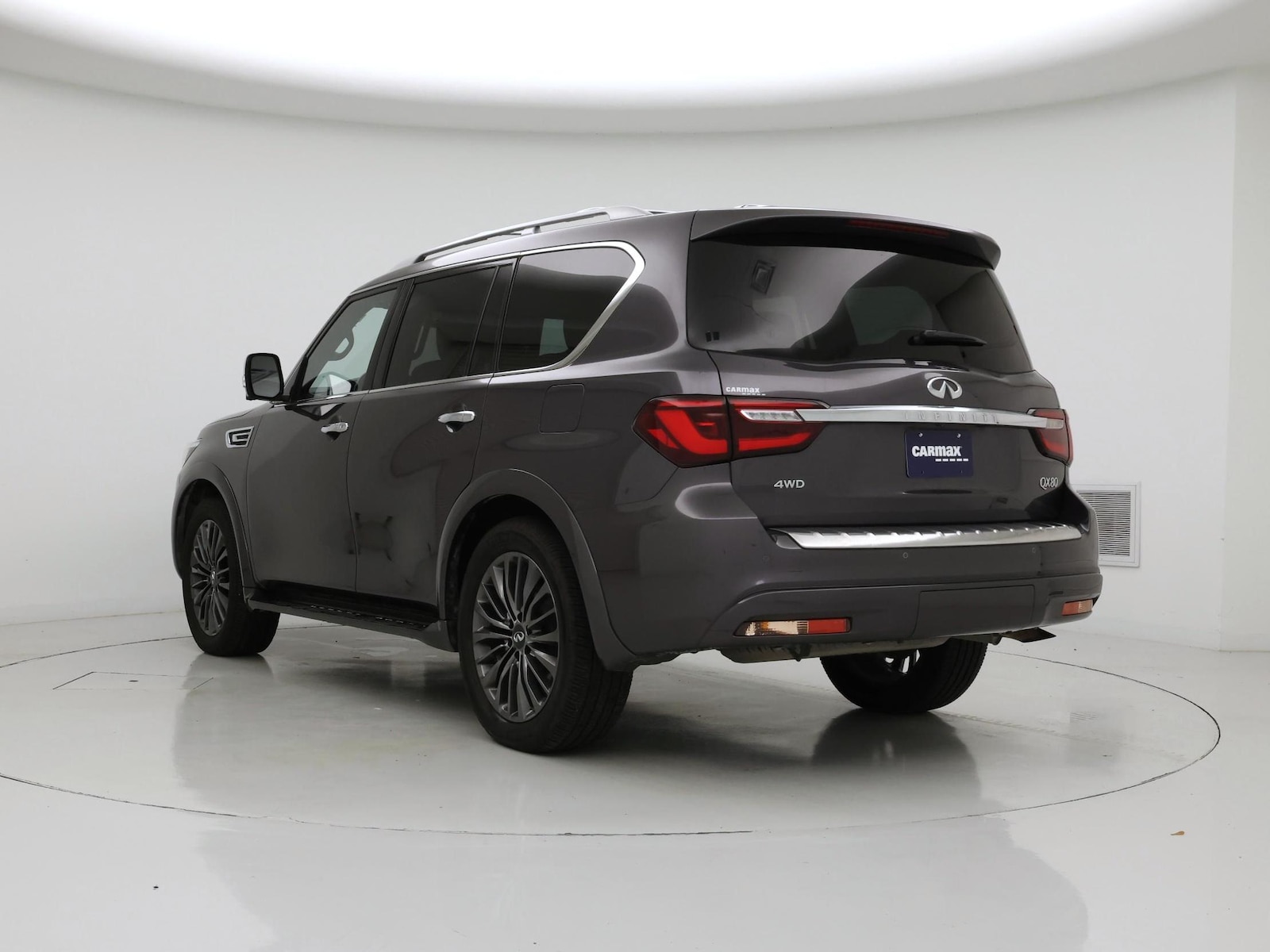 2023 INFINITI QX80 Sensory 4WD - Photo 3