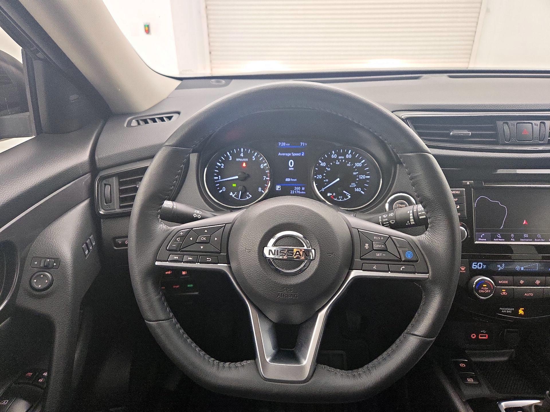 Thumbnail: 2020 Nissan Rogue - 10