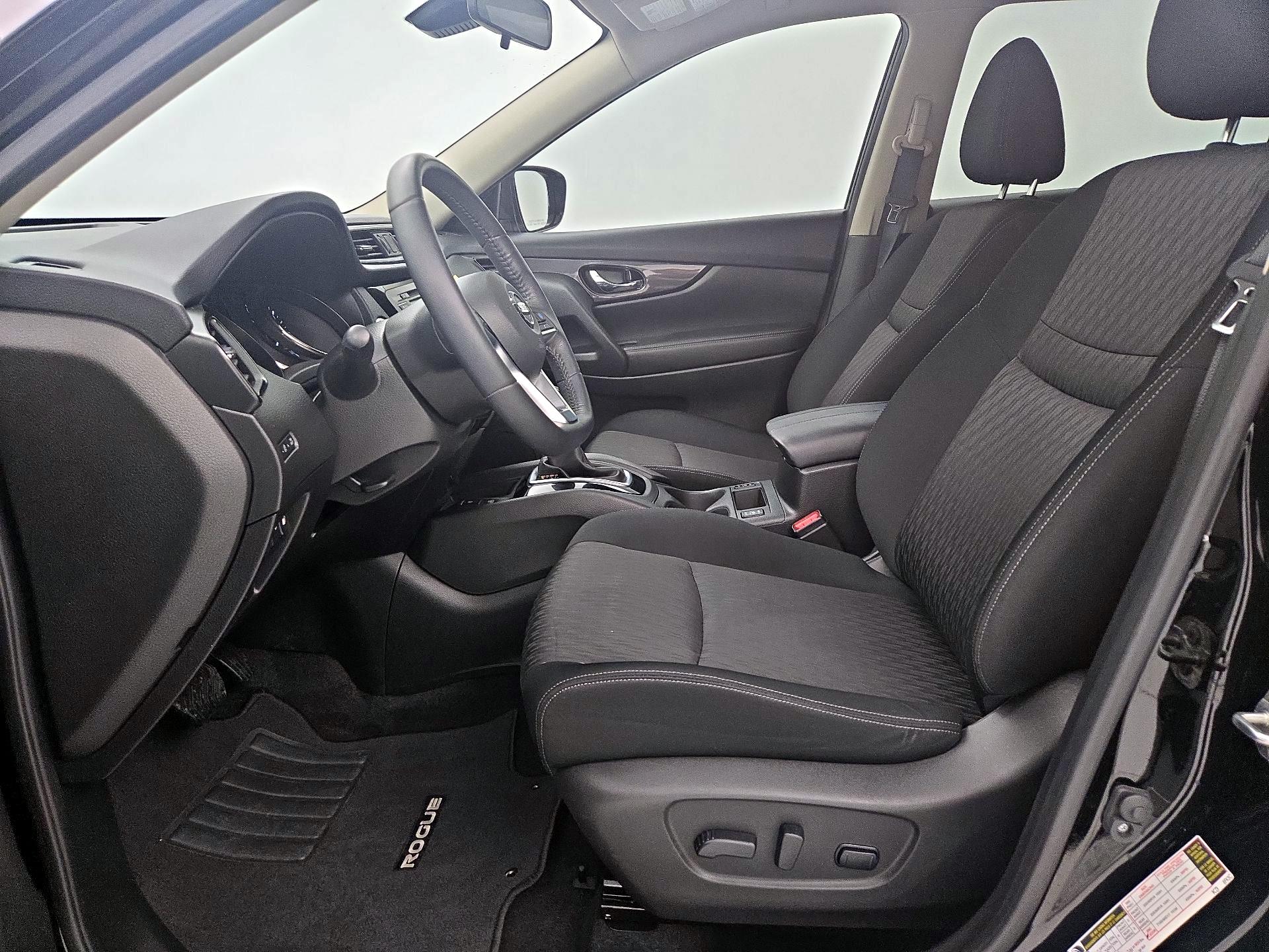 Thumbnail: 2020 Nissan Rogue - 11