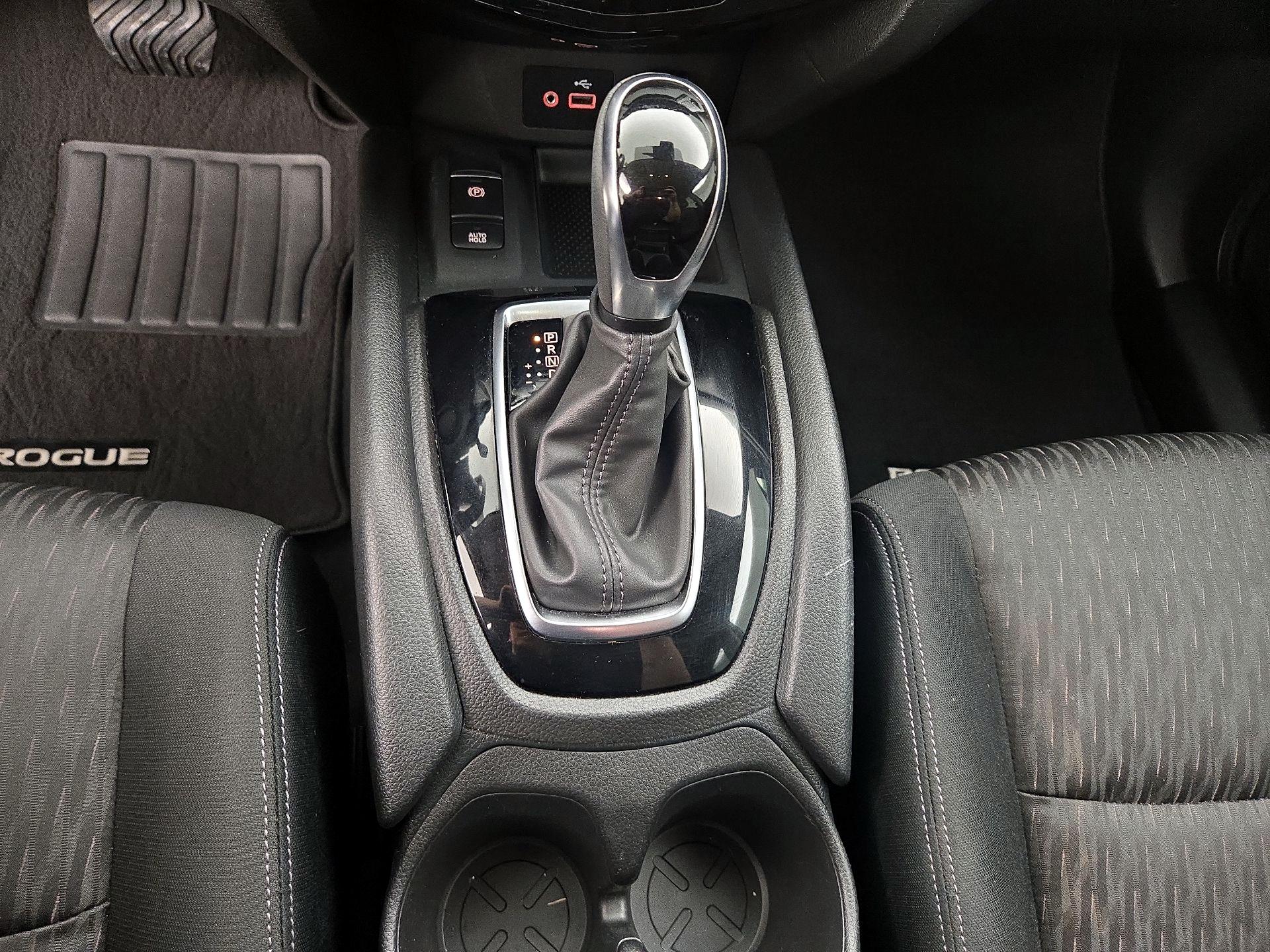 Thumbnail: 2020 Nissan Rogue - 18