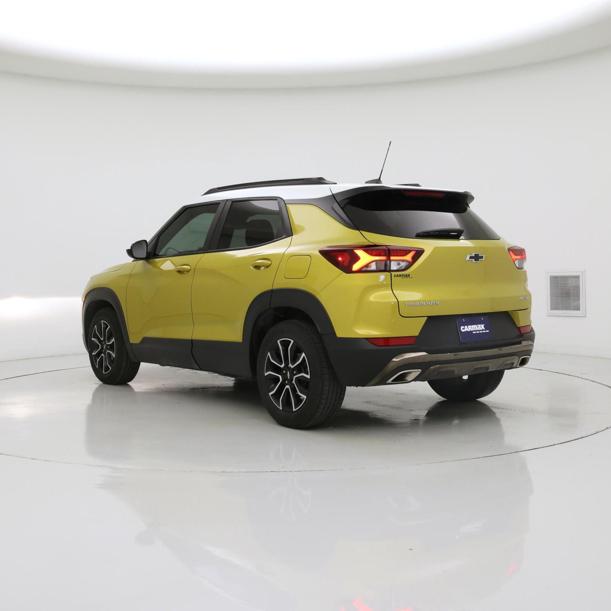 Thumbnail: 2023 Chevrolet TrailBlazer - 2