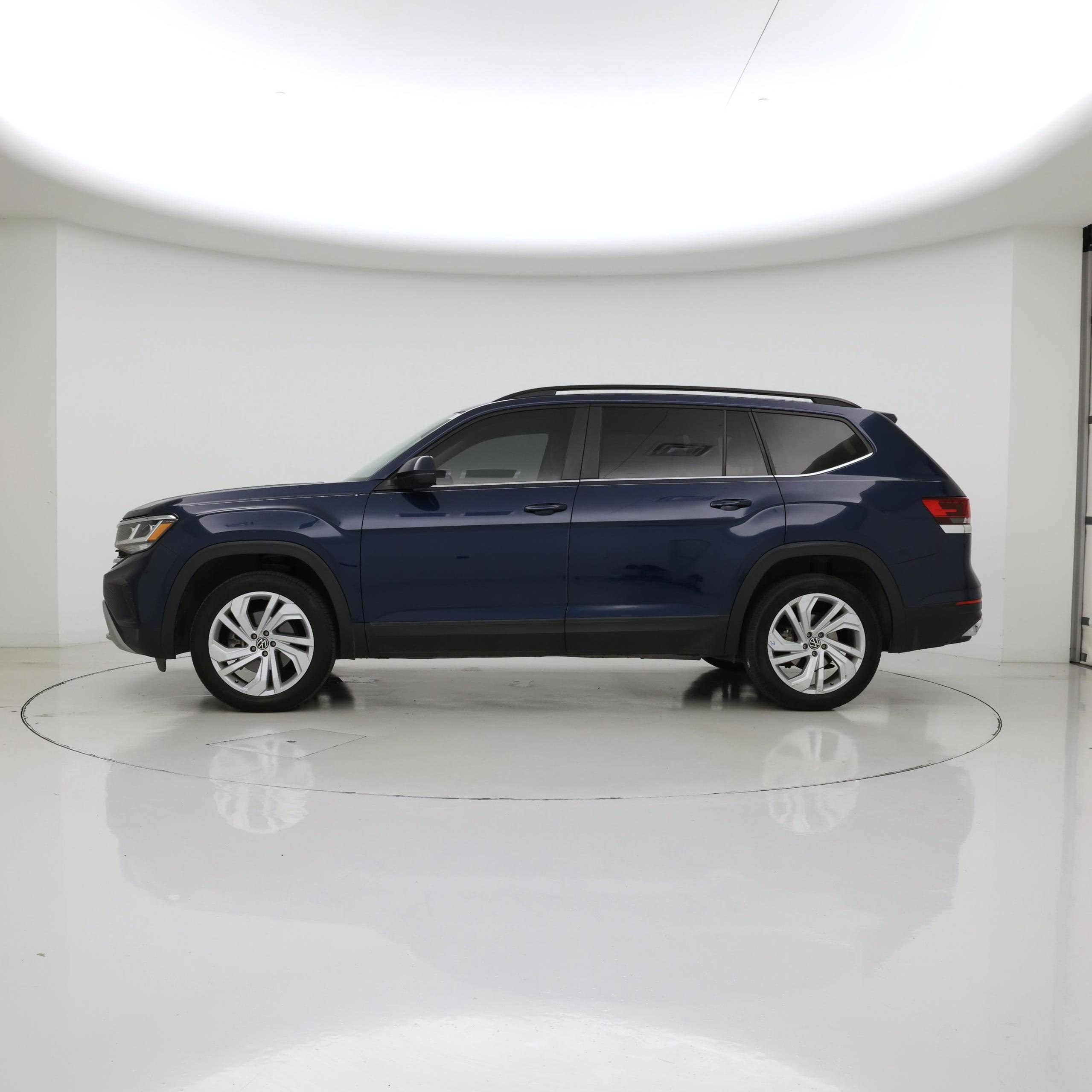 Thumbnail: 2022 Volkswagen Atlas - 3