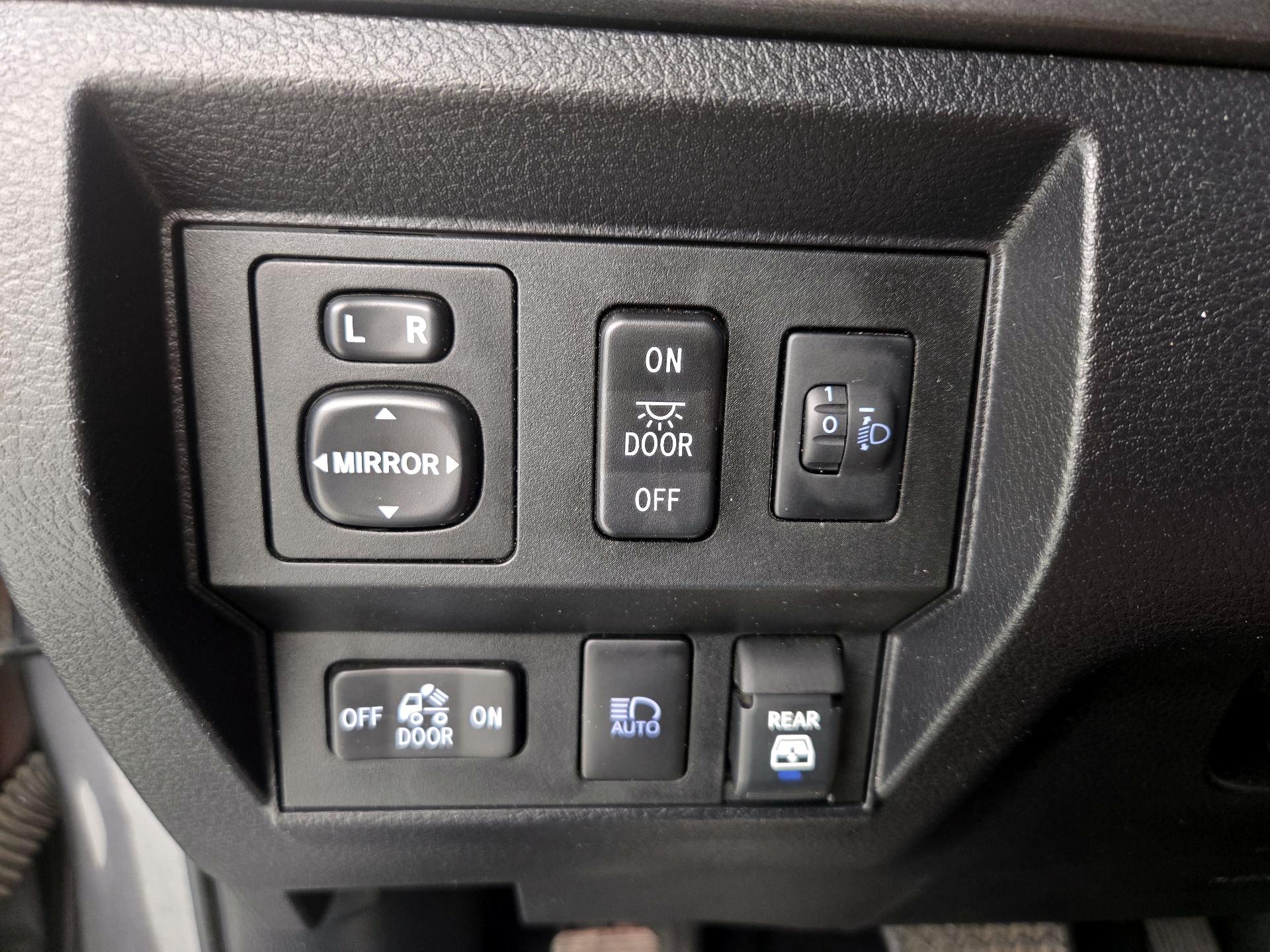 Thumbnail: 2021 Toyota Tundra - 13