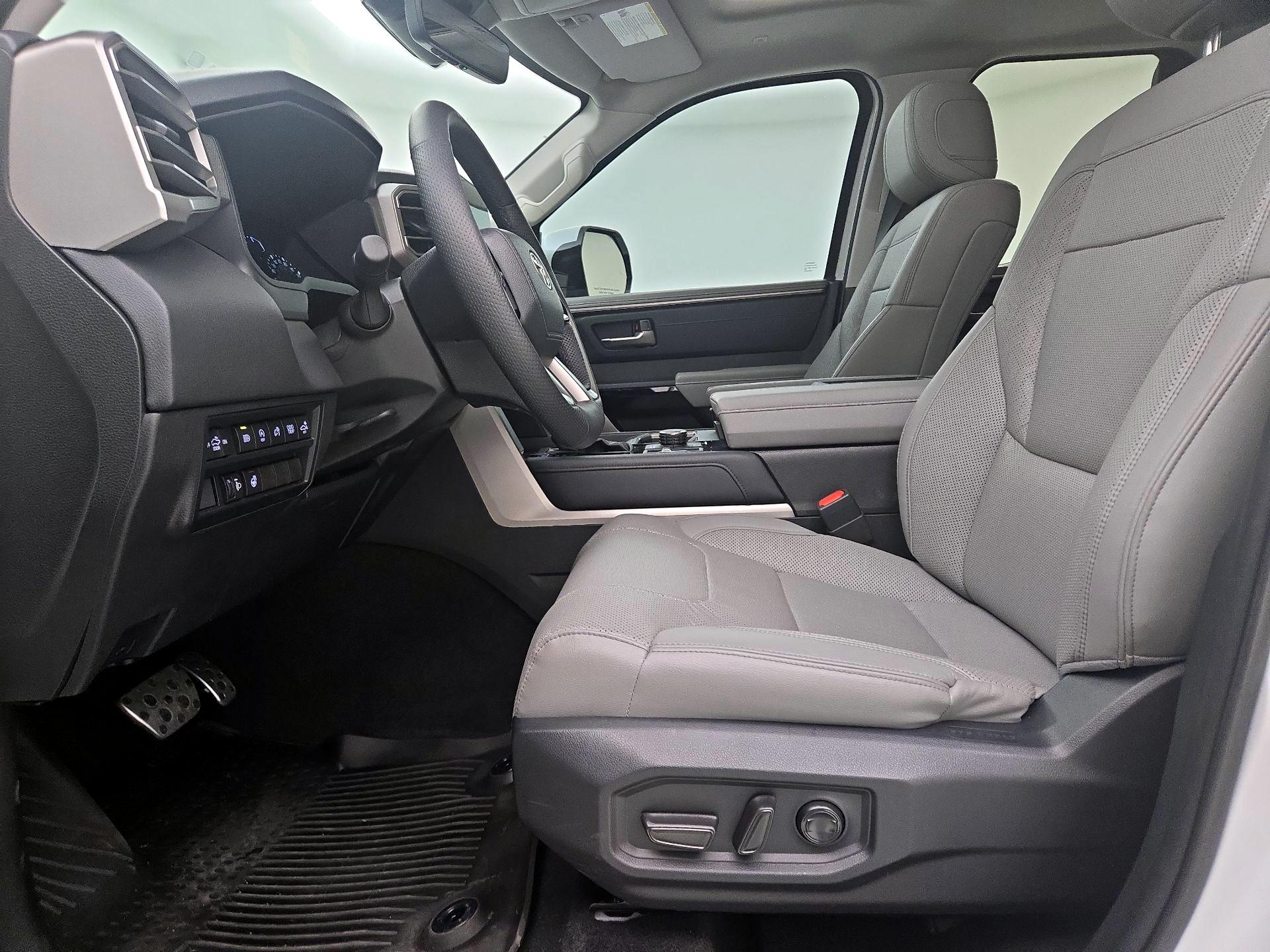 Thumbnail: 2022 Toyota Tundra - 11