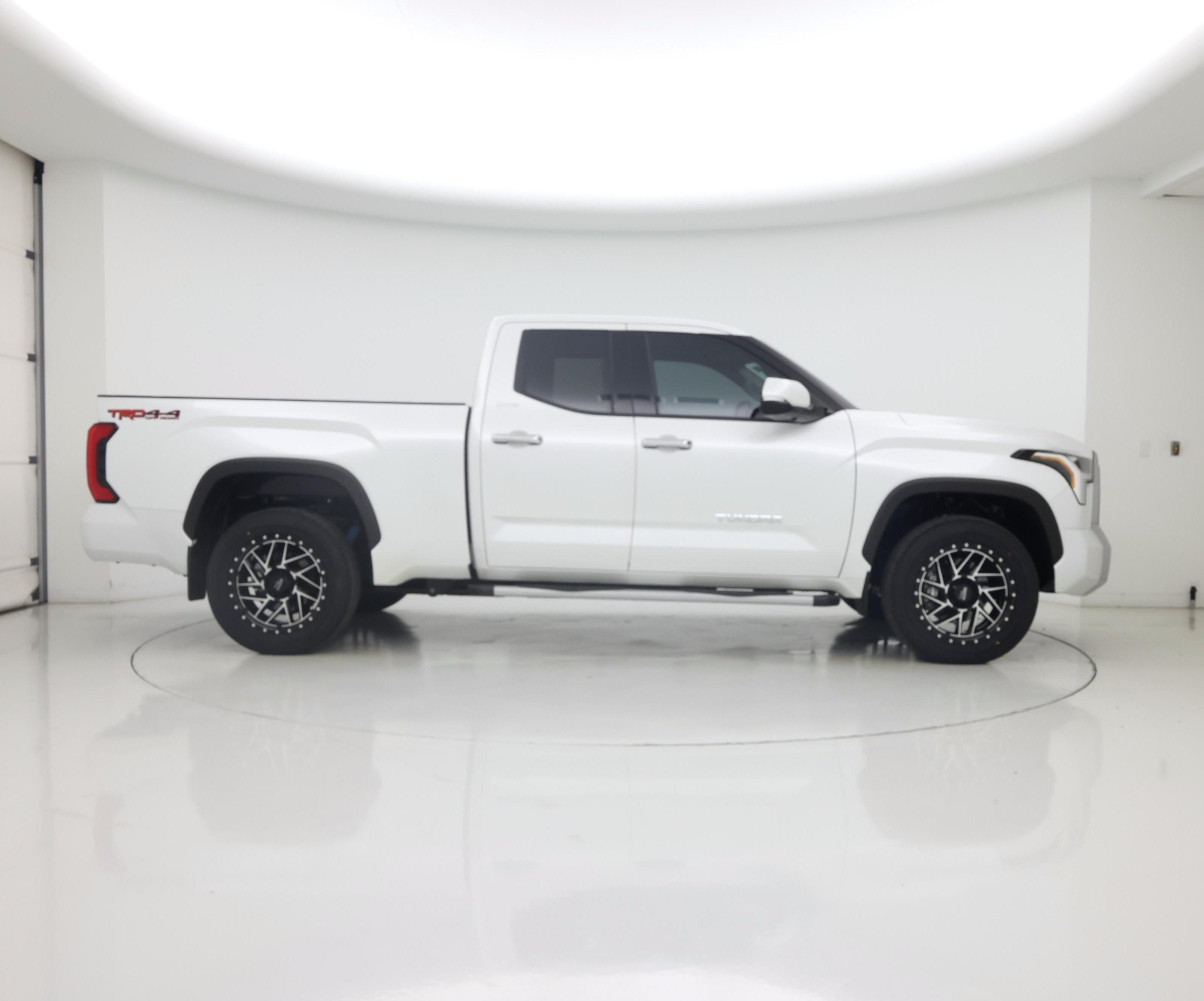 Thumbnail: 2022 Toyota Tundra - 7