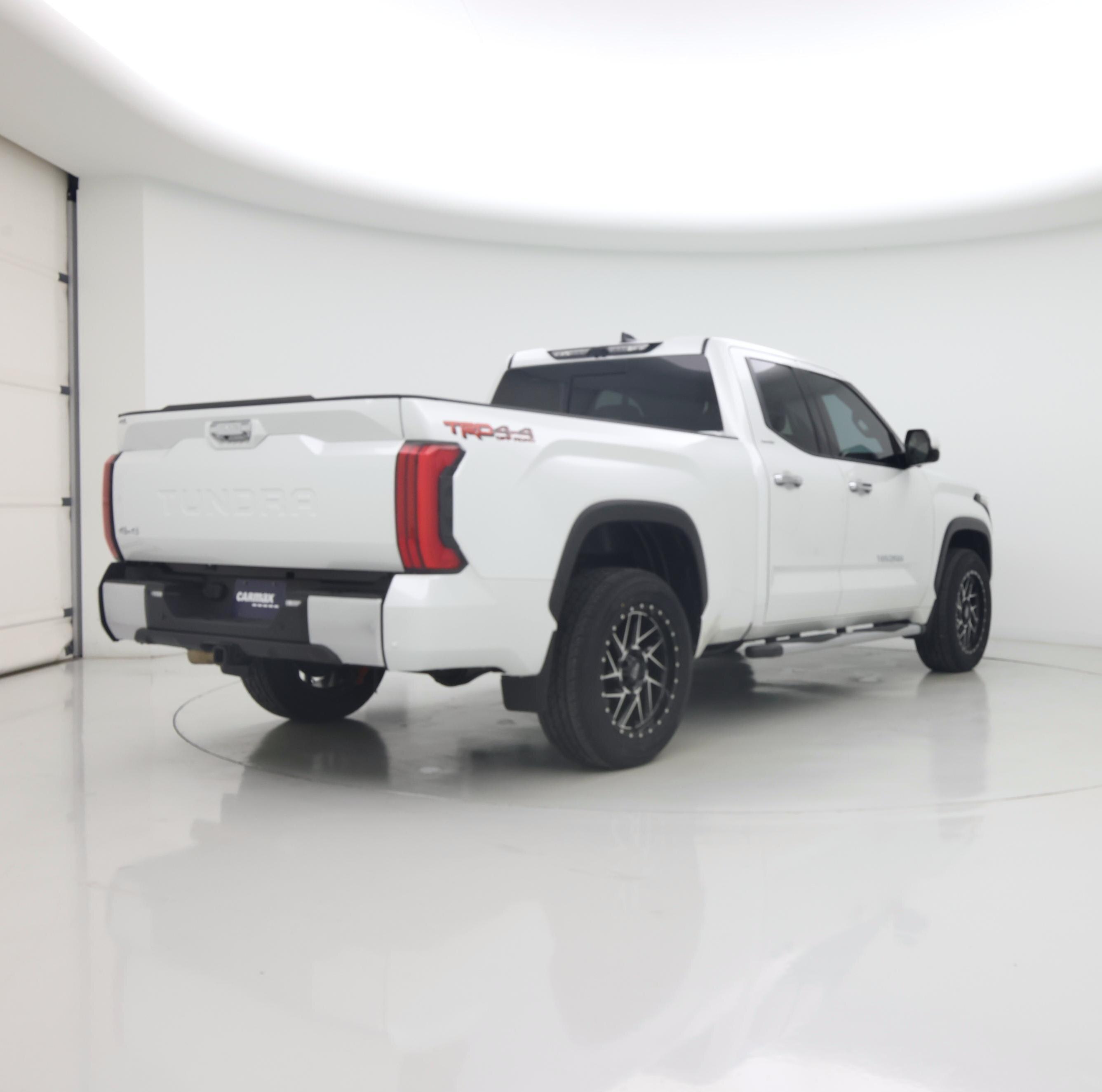 Thumbnail: 2022 Toyota Tundra - 8
