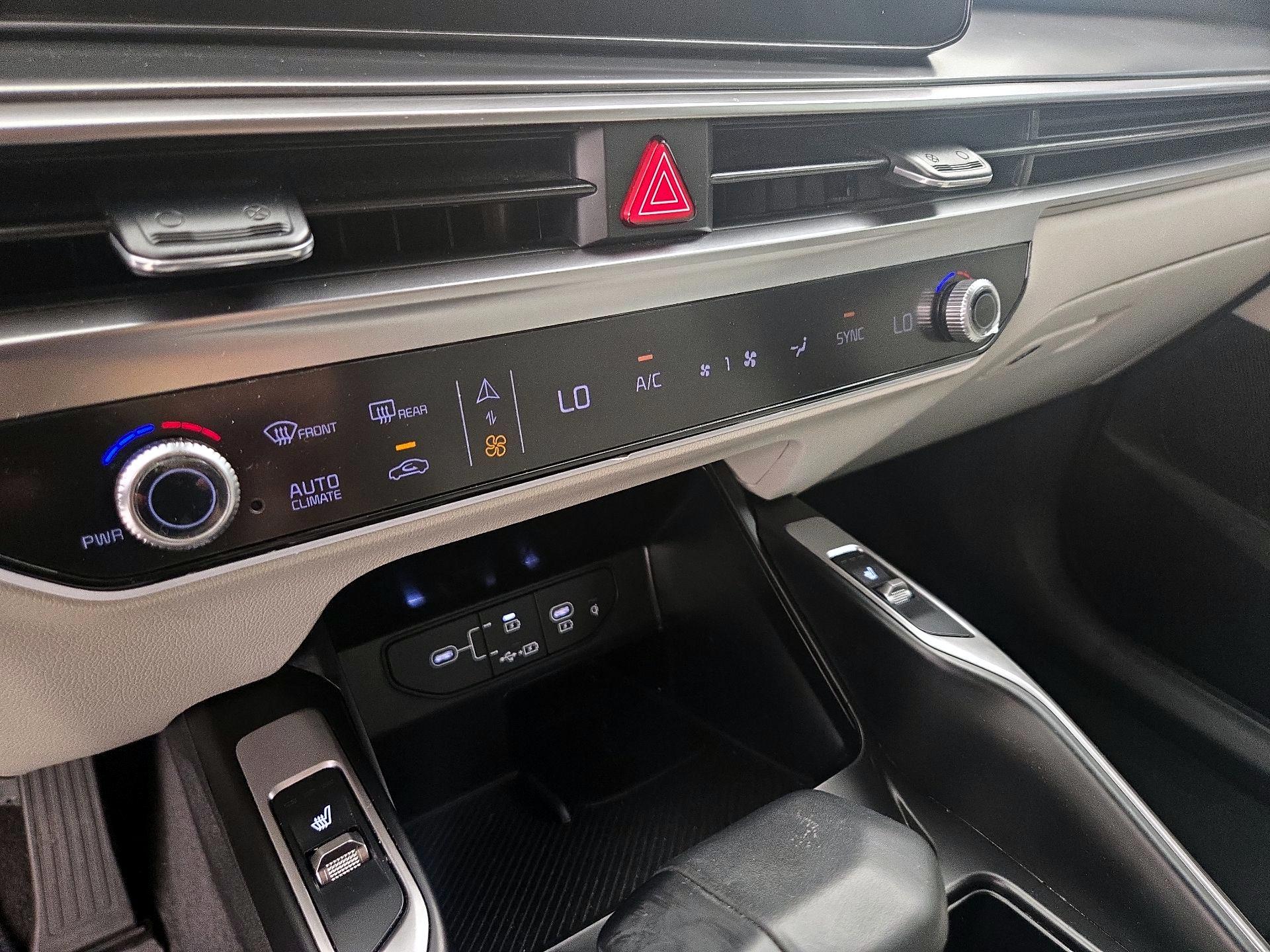 Thumbnail: 2025 Kia Sorento - 17