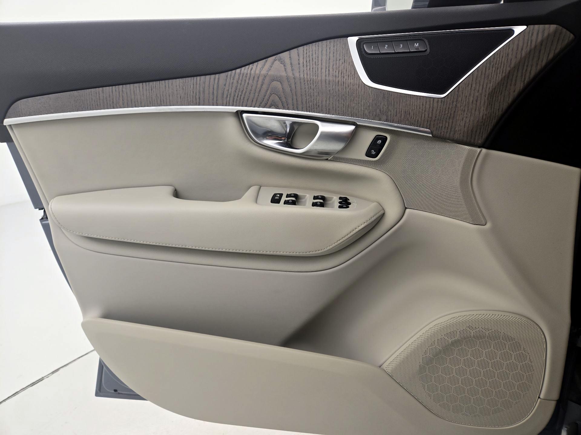 Thumbnail: 2023 Volvo XC90 - 12