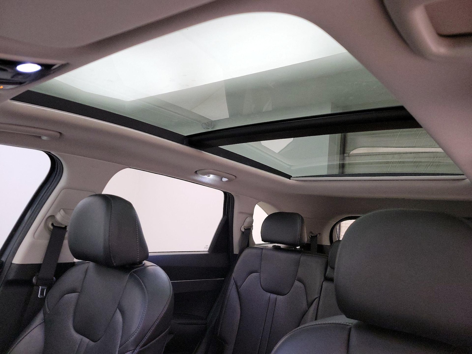 2022 Kia Sorento S - Photo 20