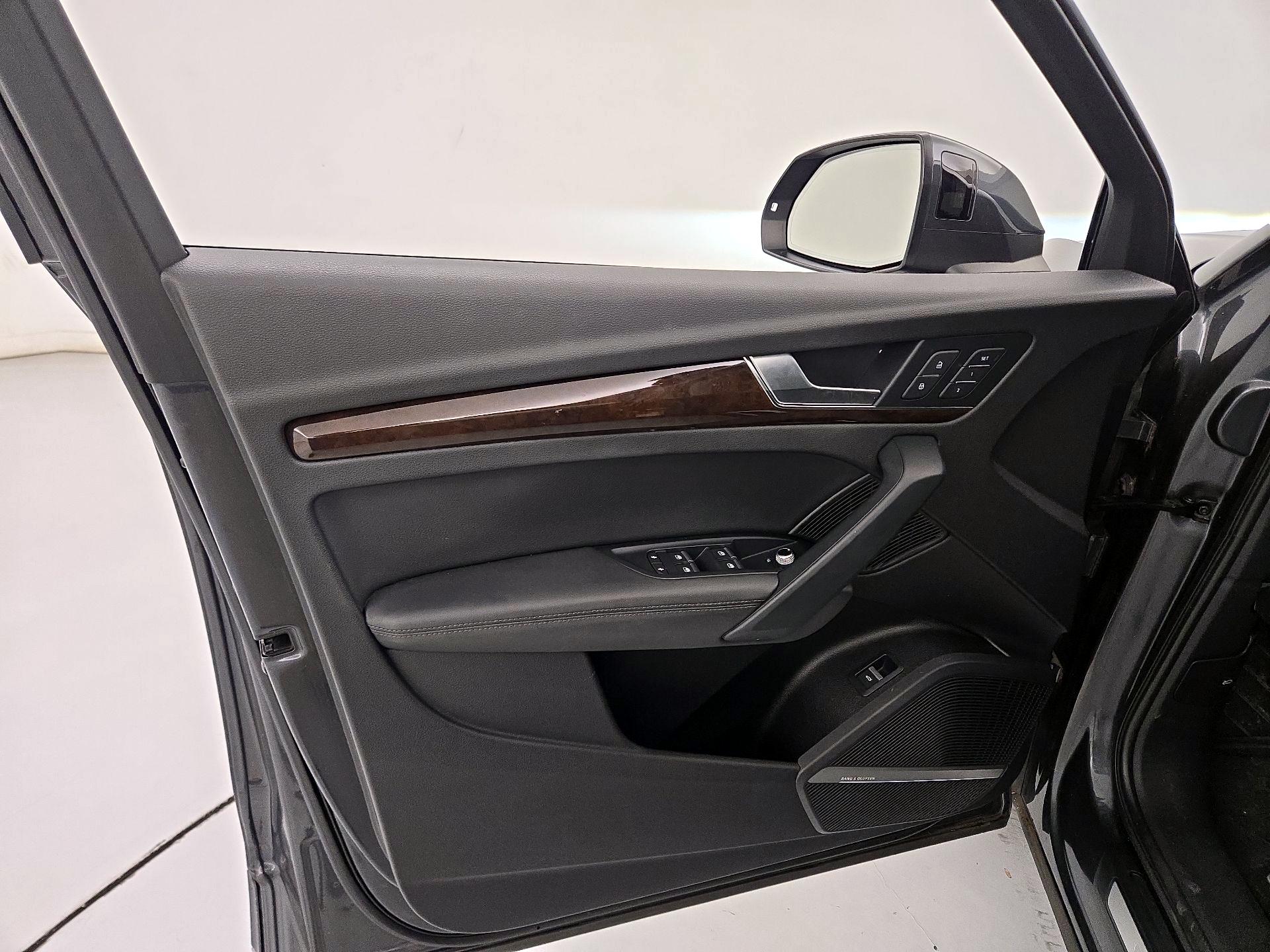 Thumbnail: 2019 Audi Q5 - 12