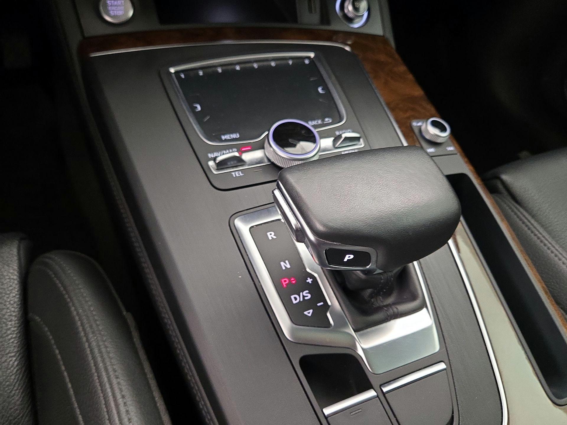 Thumbnail: 2019 Audi Q5 - 18