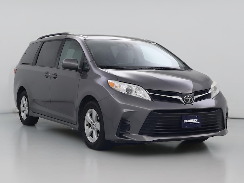 2019 Toyota Sienna LE