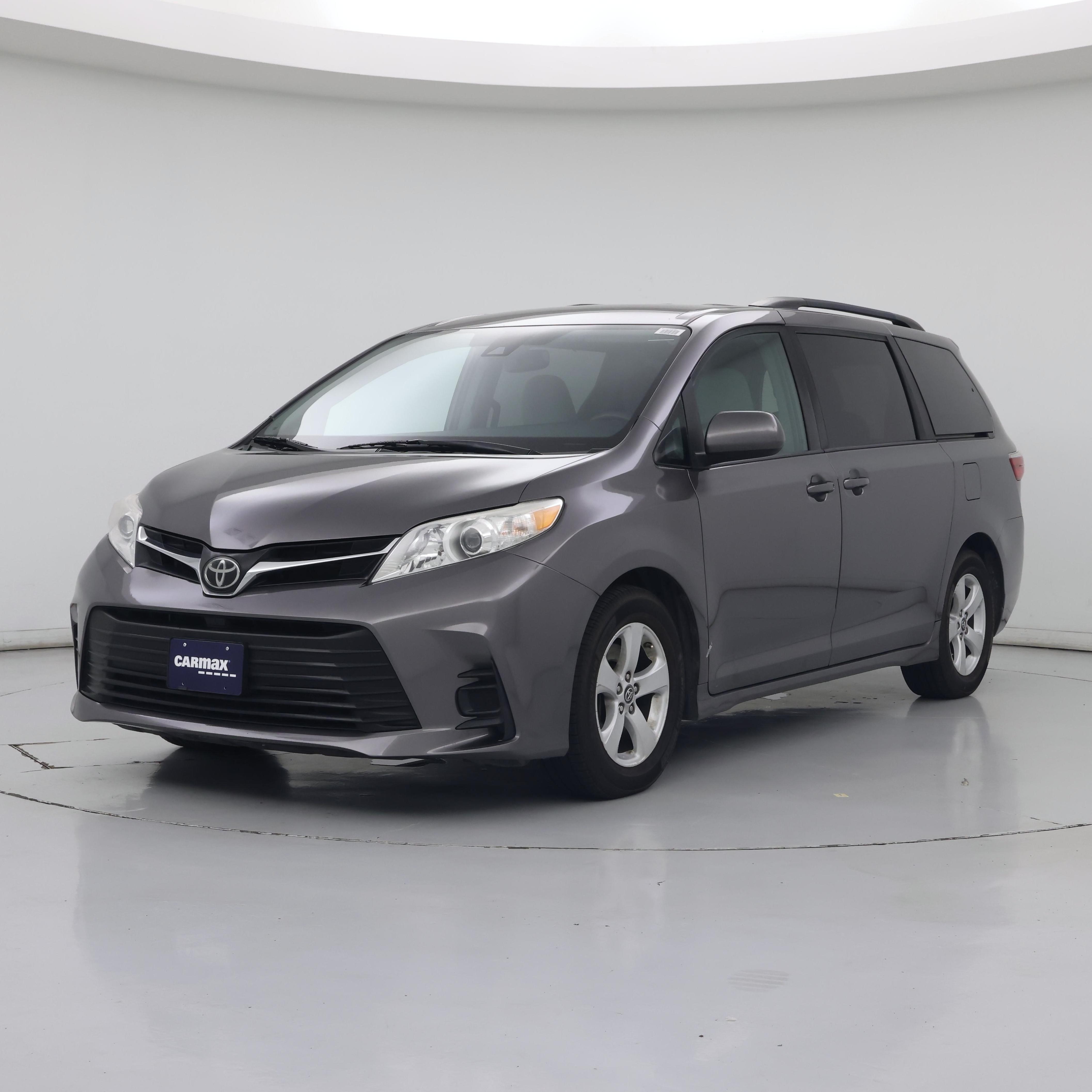 Thumbnail: 2019 Toyota Sienna - 4