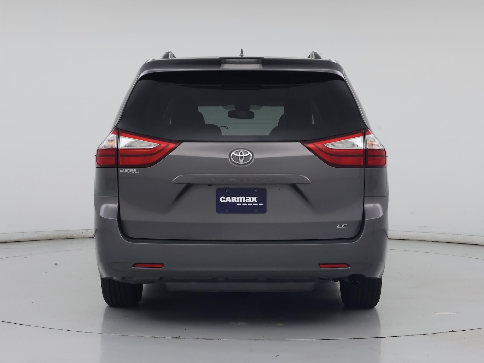 2019 Toyota Sienna LE - Photo 7