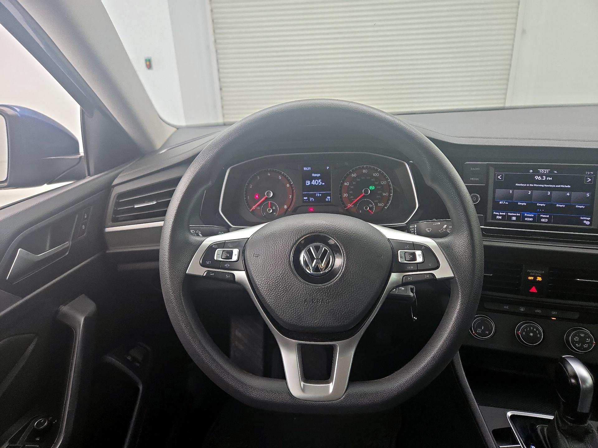 Thumbnail: 2021 Volkswagen Jetta - 10