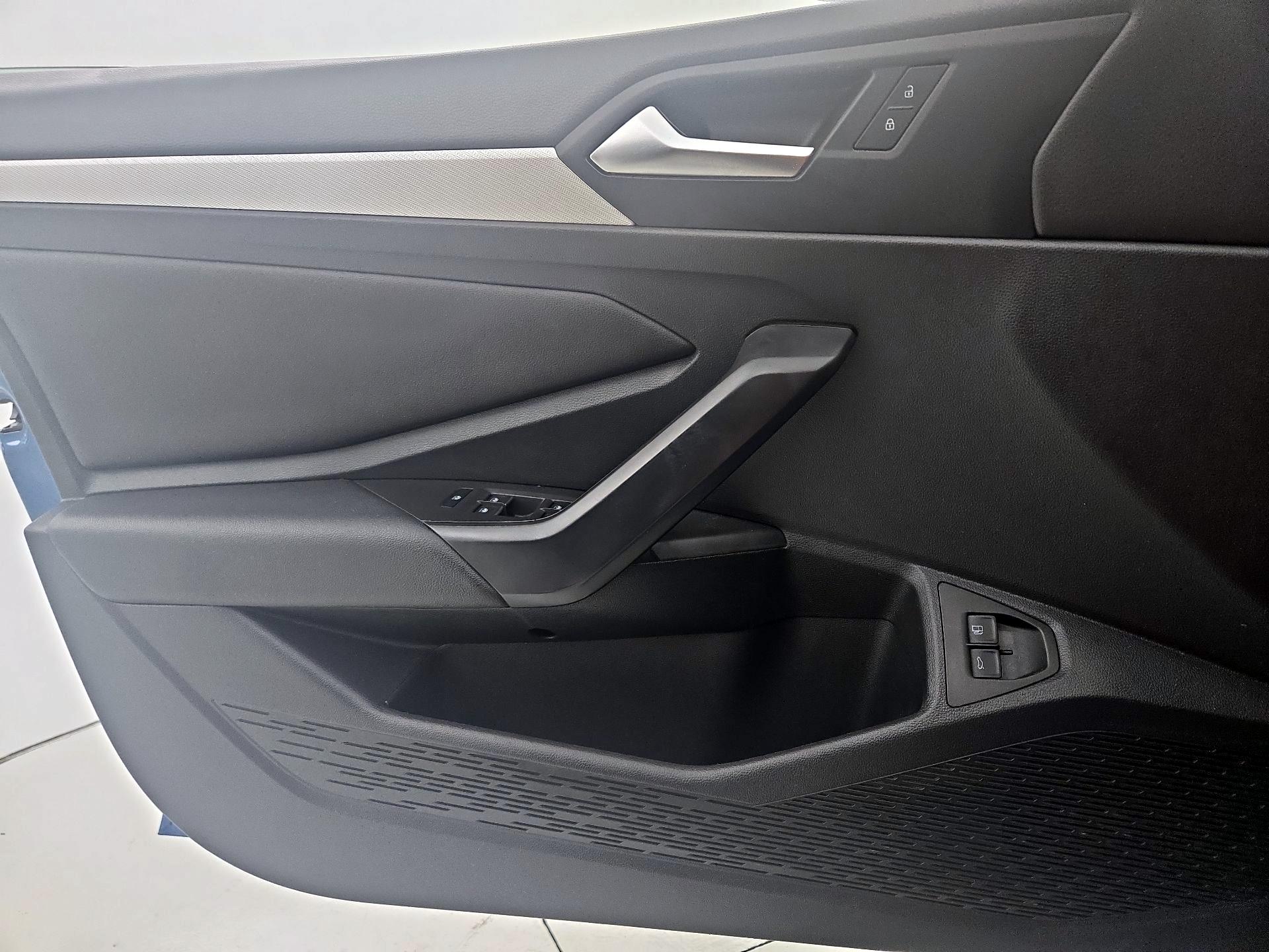 Thumbnail: 2021 Volkswagen Jetta - 12