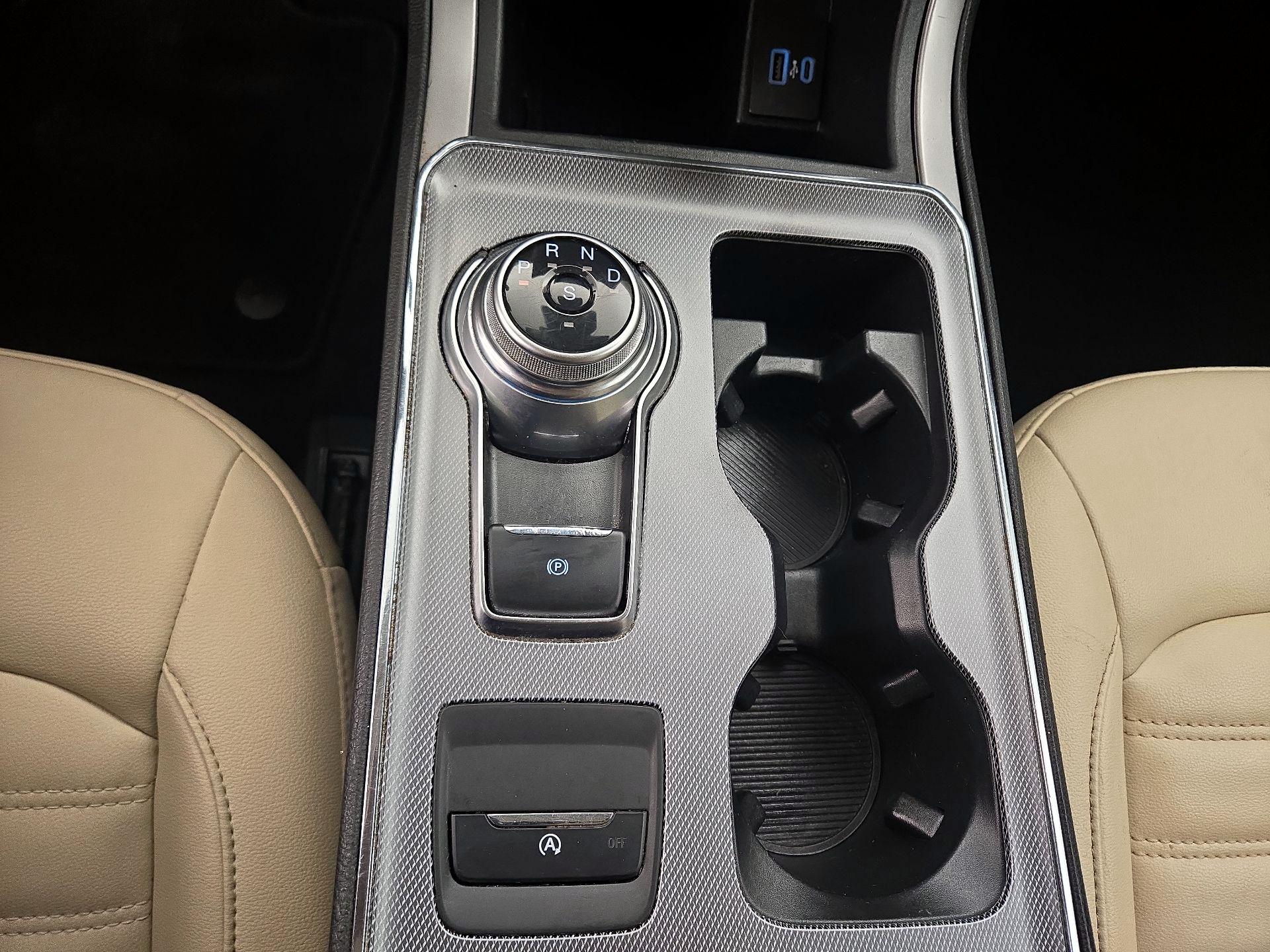 Thumbnail: 2021 Ford Edge - 17