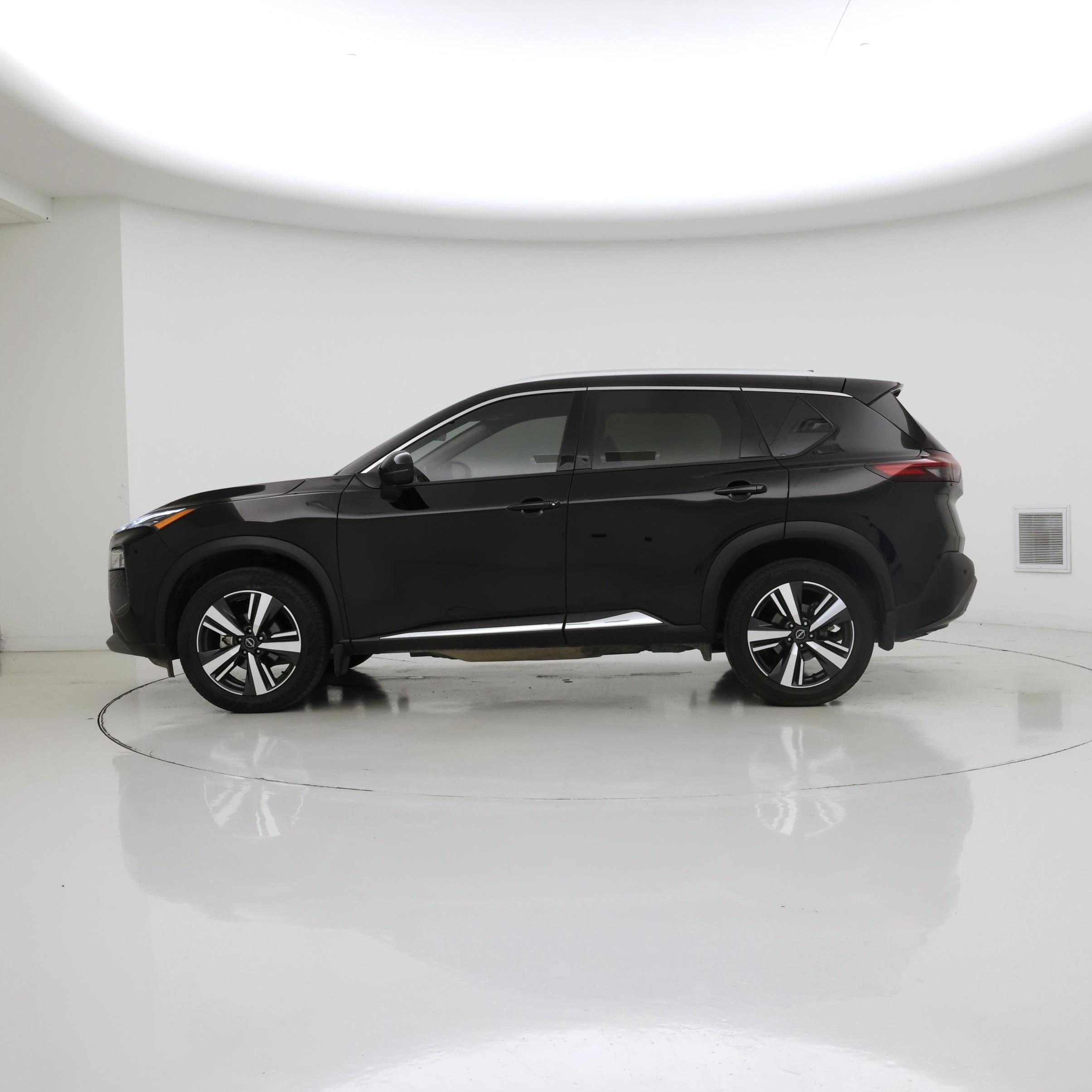 Thumbnail: 2023 Nissan Rogue - 3
