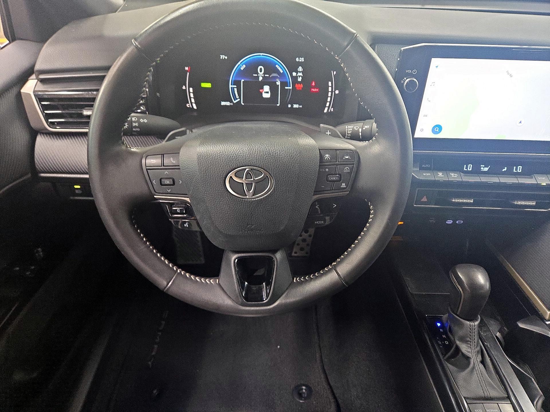 Thumbnail: 2025 Toyota Camry - 10