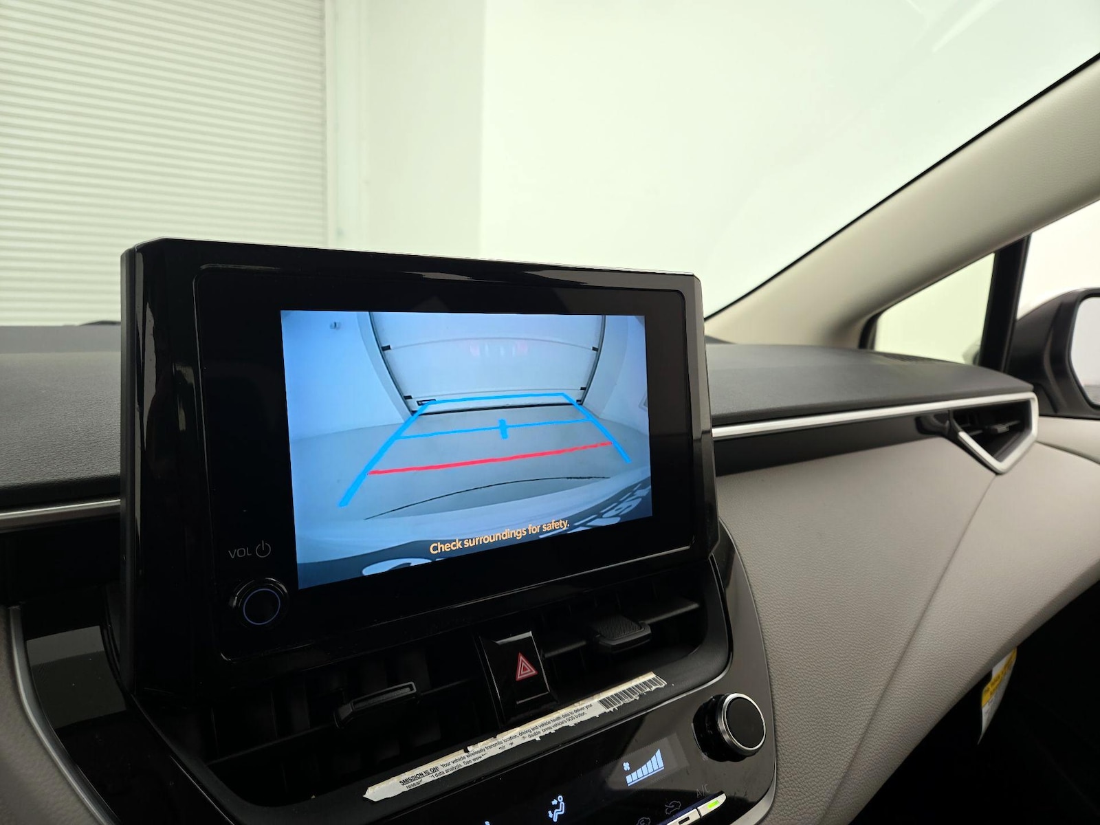 2023 Toyota Corolla LE - Photo 16
