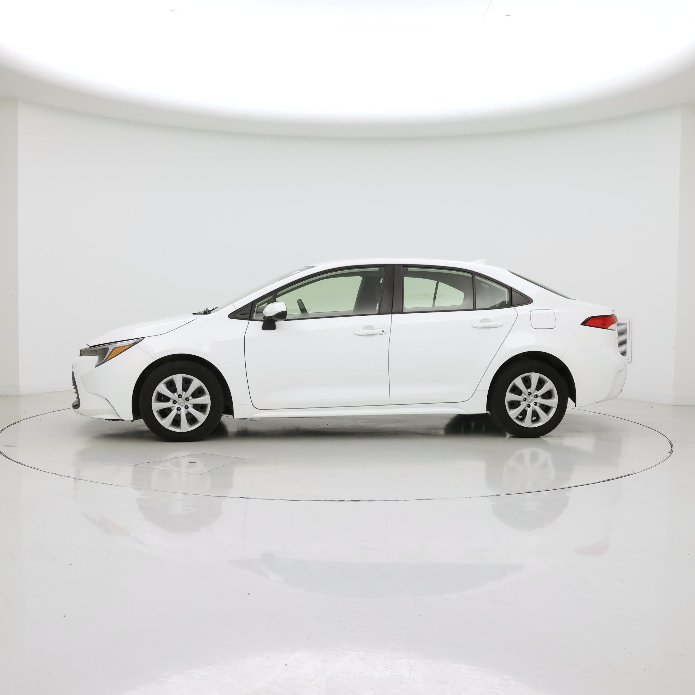Thumbnail: 2023 Toyota Corolla - 3