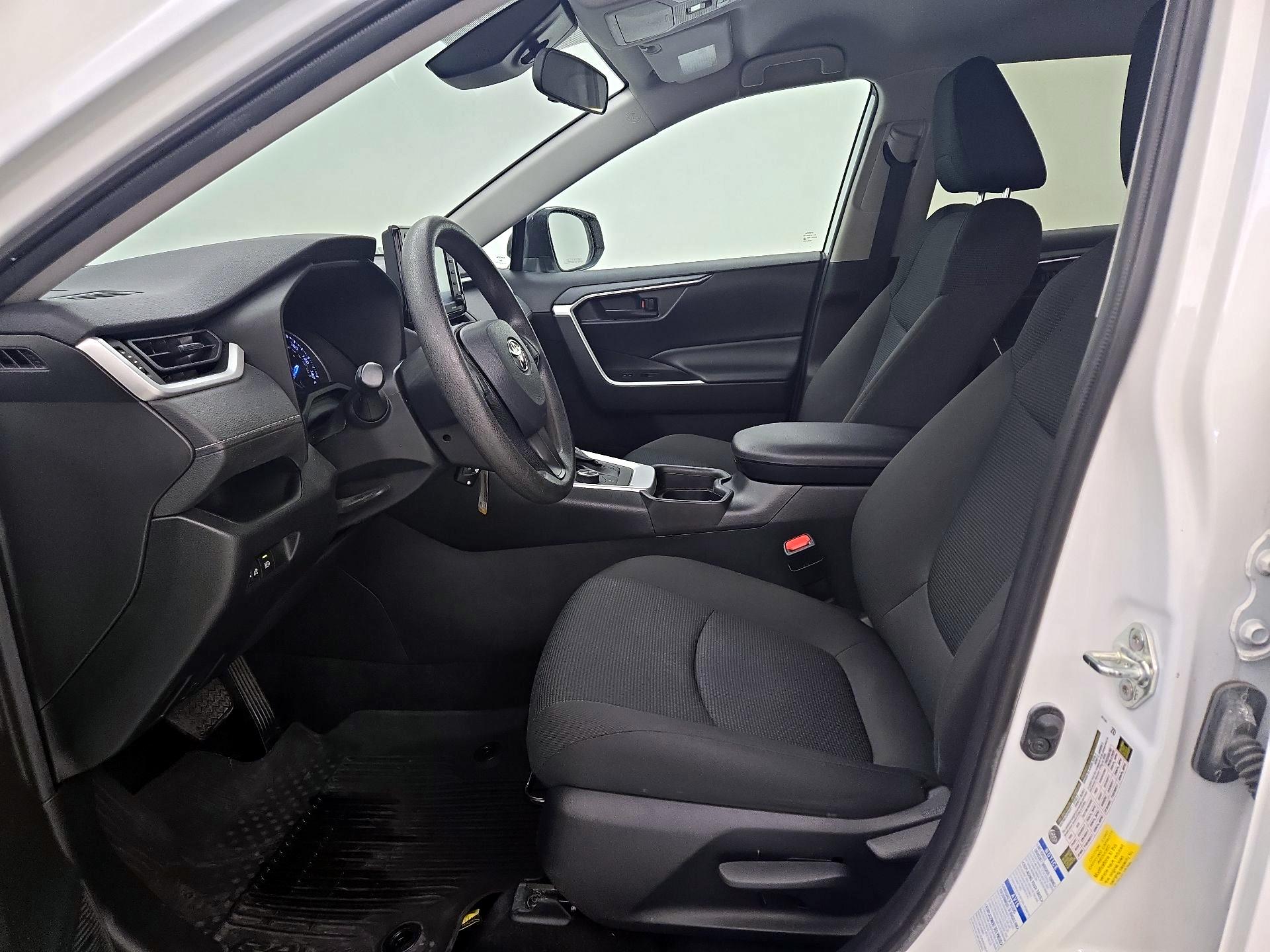 Thumbnail: 2021 Toyota RAV4 - 11