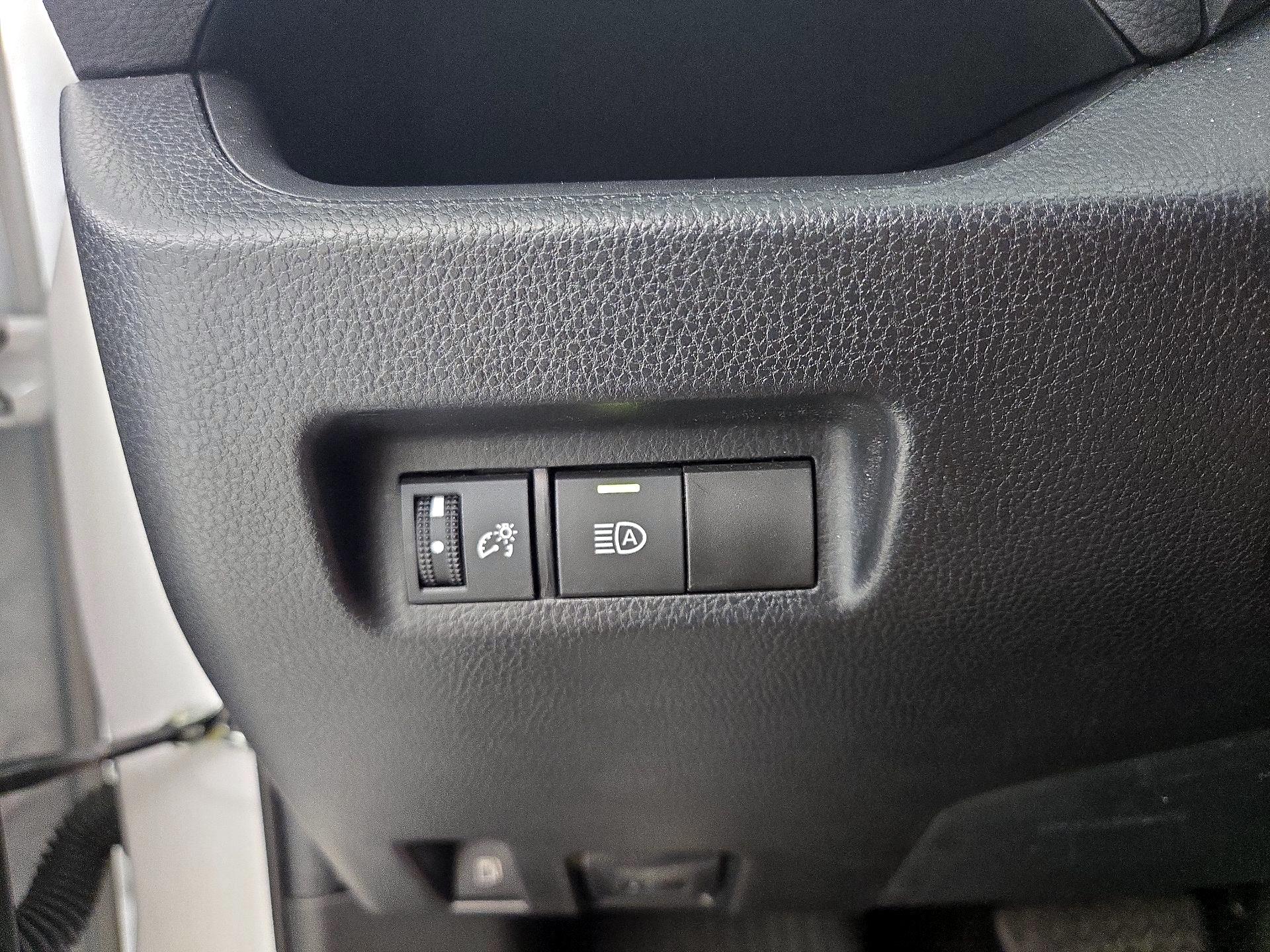 Thumbnail: 2021 Toyota RAV4 - 13
