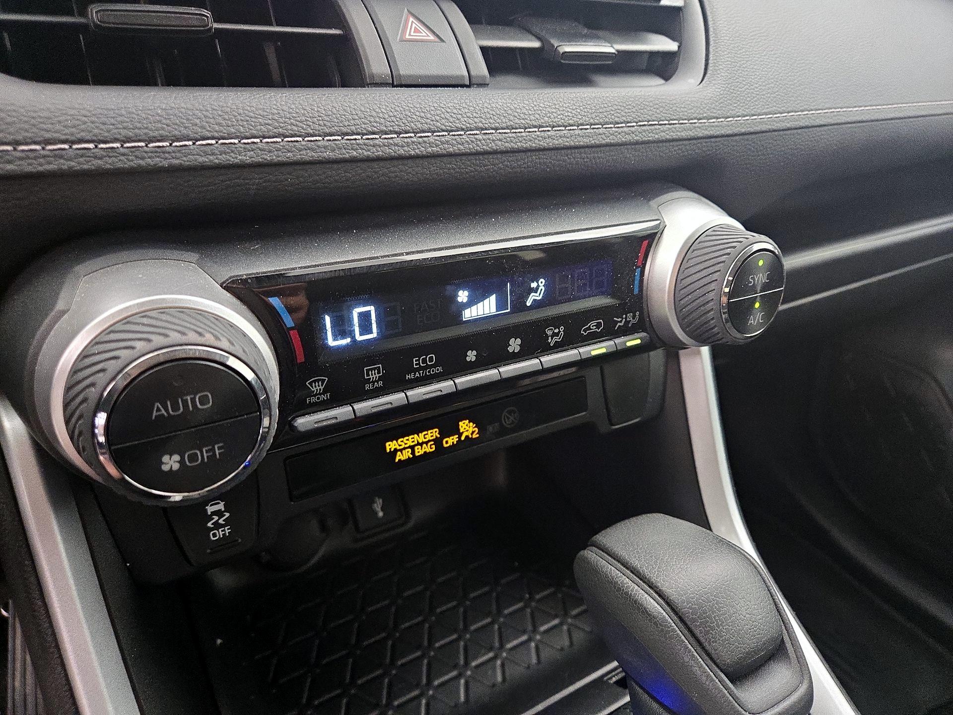 Thumbnail: 2021 Toyota RAV4 - 16
