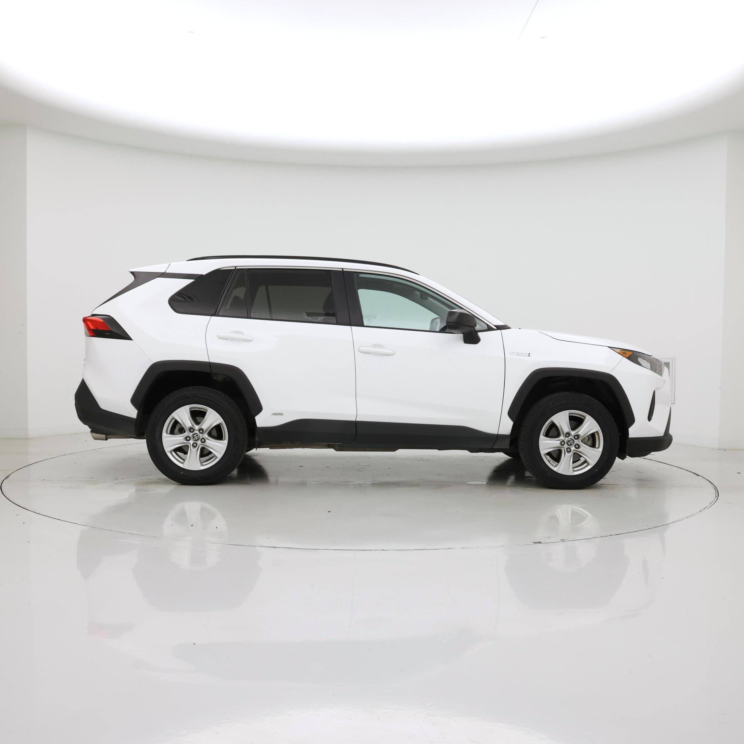 Thumbnail: 2021 Toyota RAV4 - 7