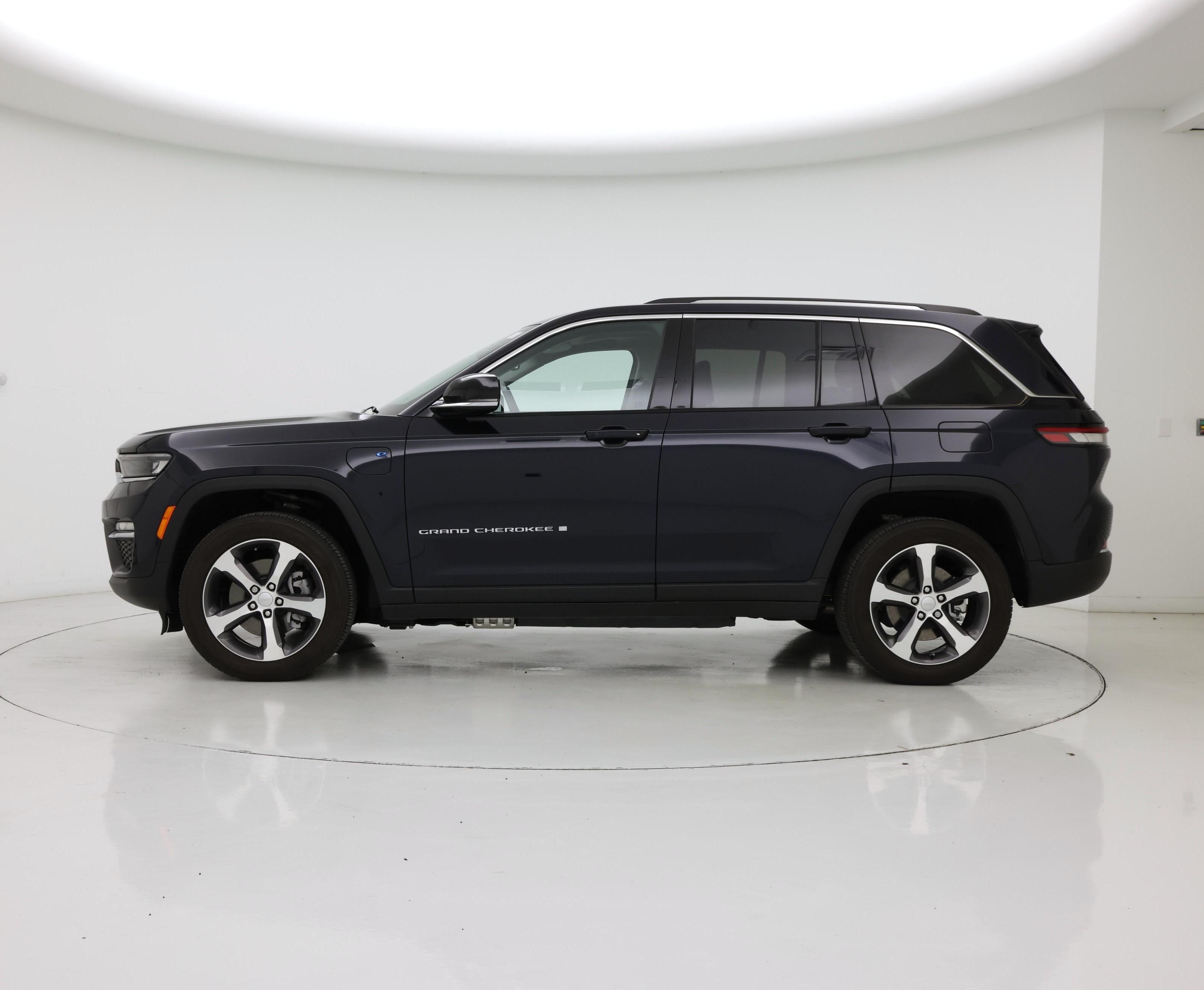 Thumbnail: 2024 Jeep Grand Cherokee - 3