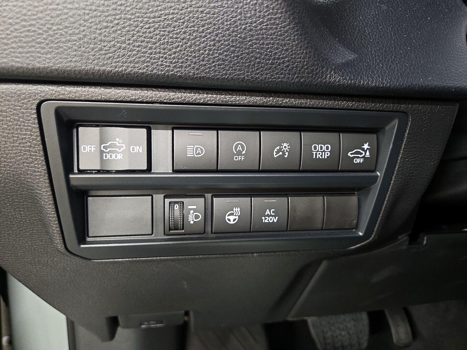 2025 Toyota Tundra SR5 - Photo 14