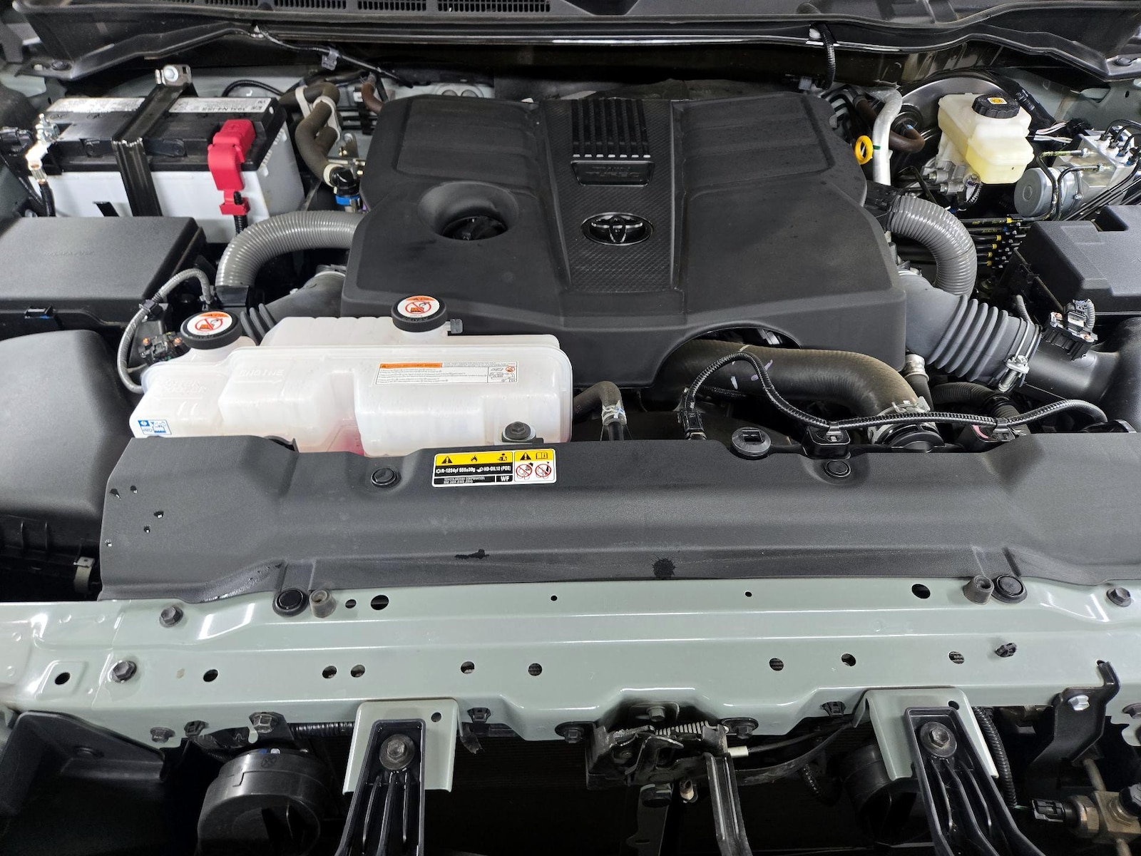 2025 Toyota Tundra SR5 - Photo 23