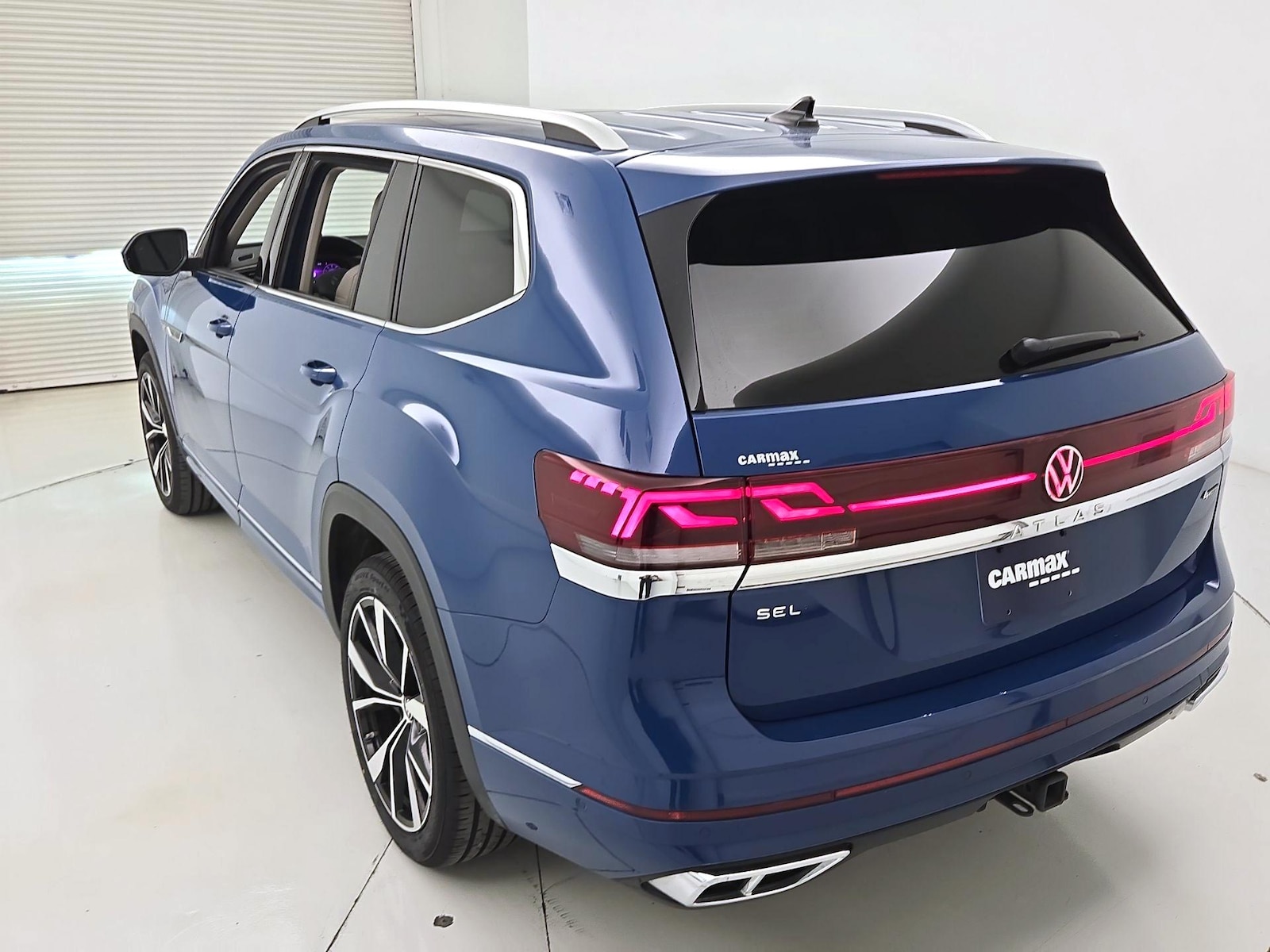 2025 Volkswagen Atlas SEL Premium R-Line - Photo 7