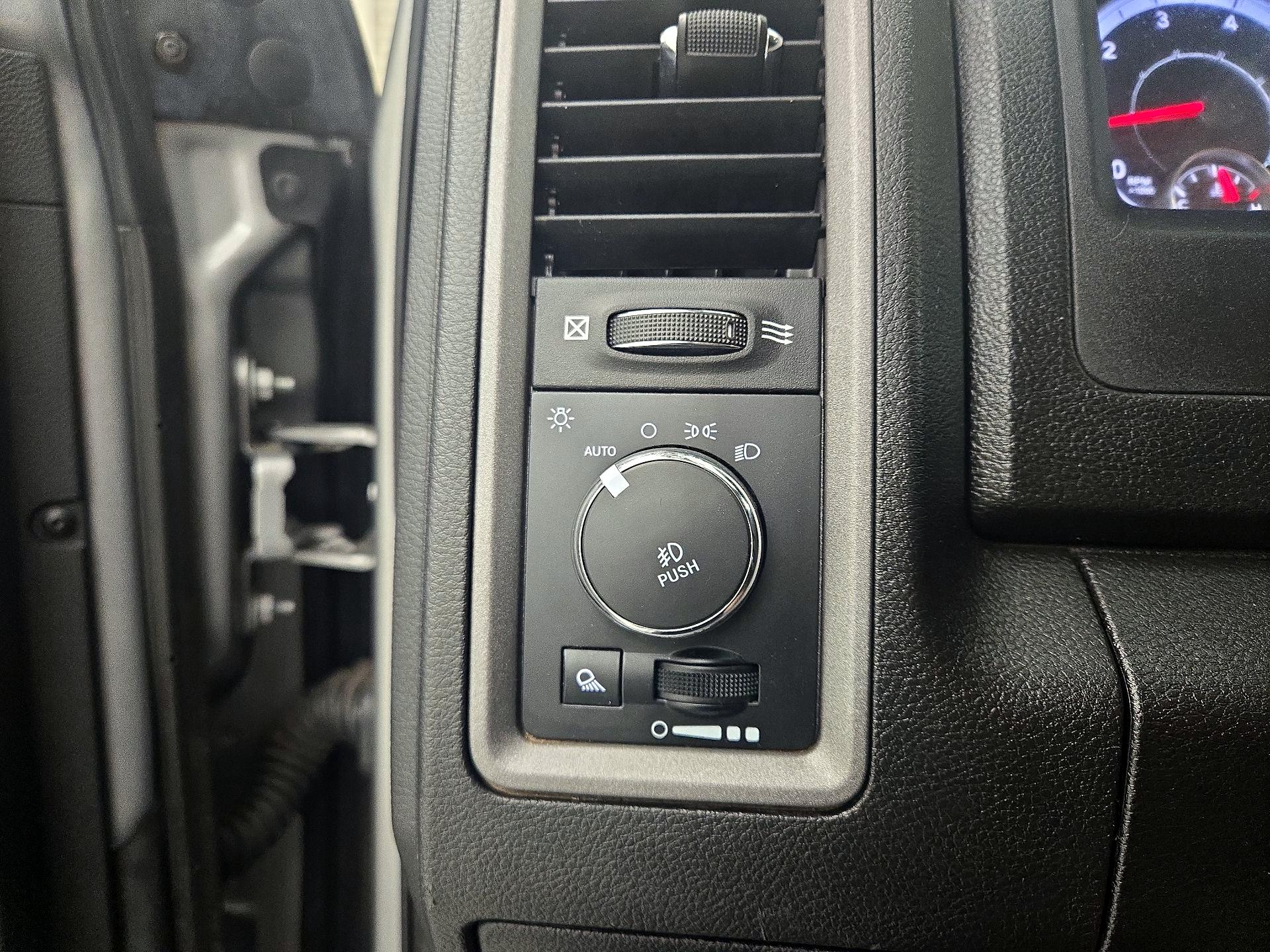 Thumbnail: 2021 RAM 1500 Classic - 11