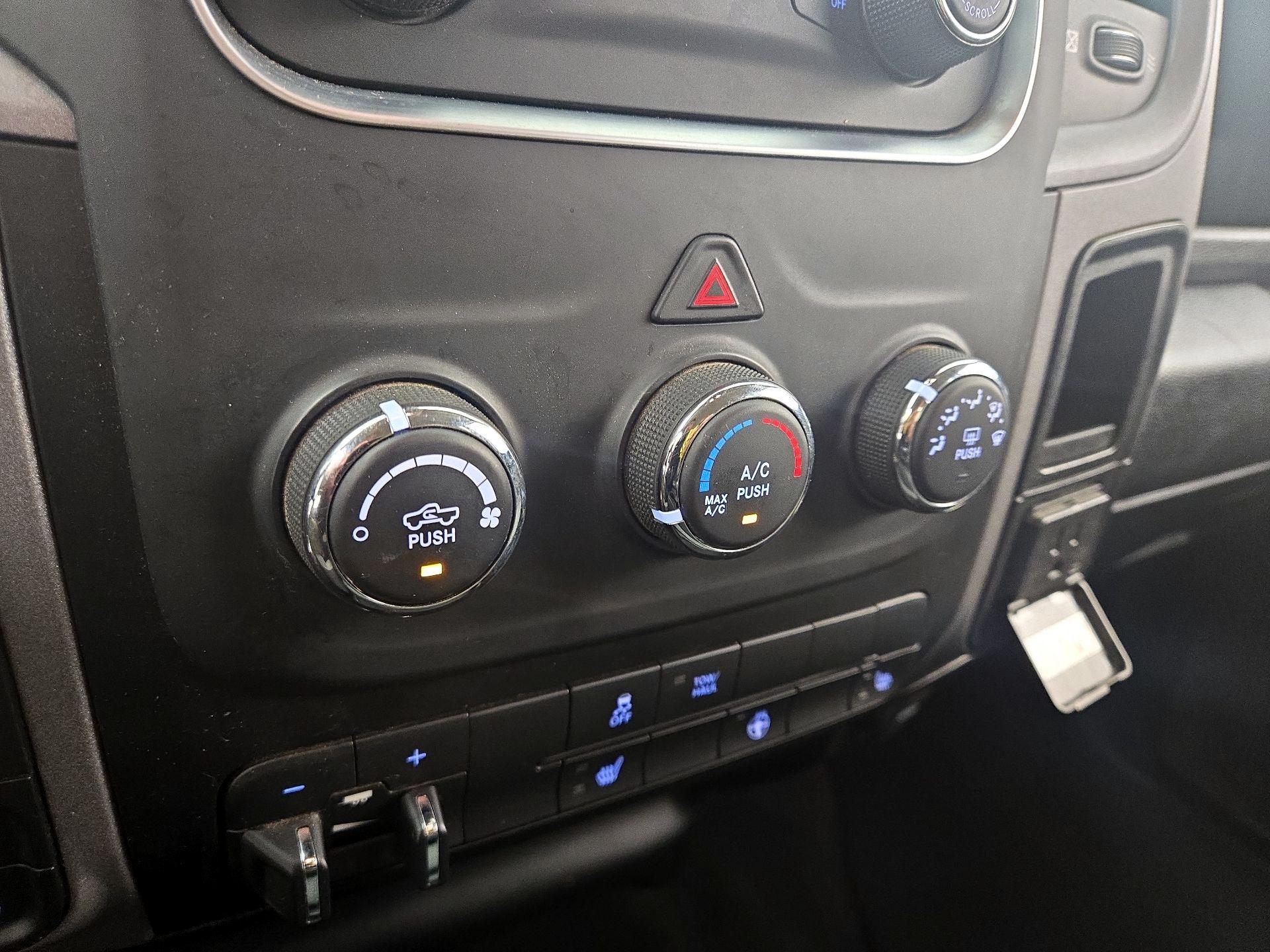 Thumbnail: 2021 RAM 1500 Classic - 14