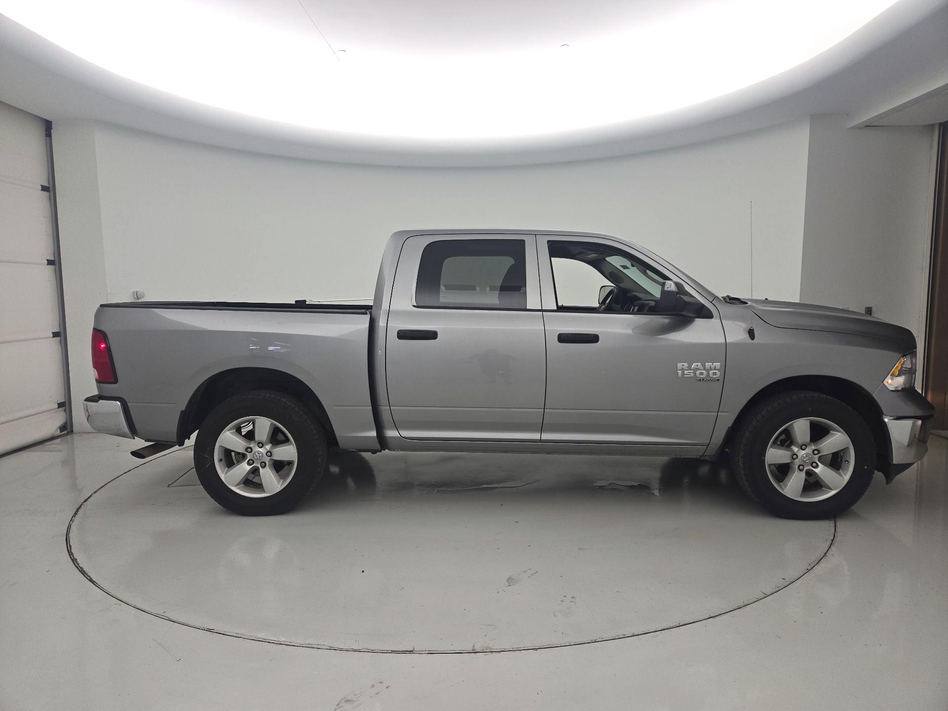 Thumbnail: 2021 RAM 1500 Classic - 4