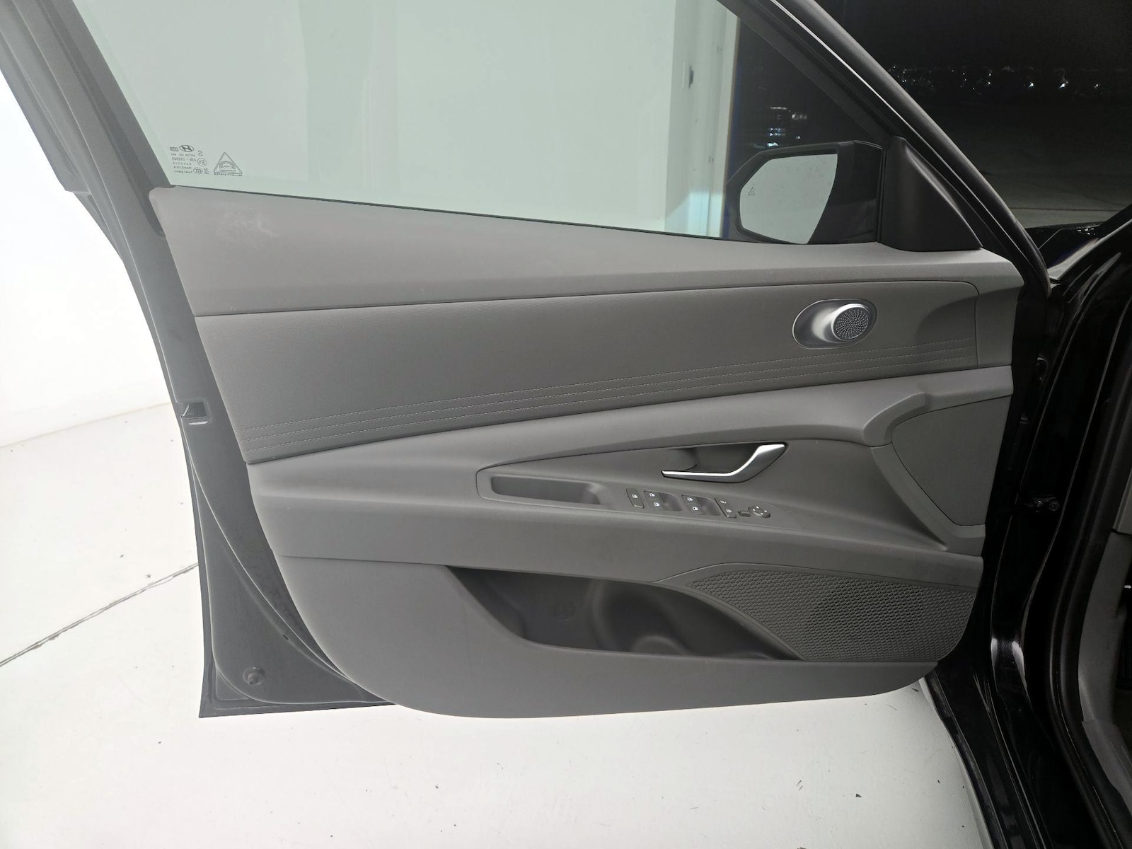 2024 Hyundai Elantra SE - Photo 13