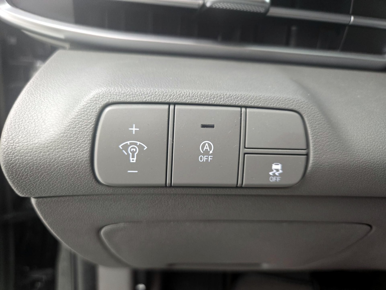 2024 Hyundai Elantra SE - Photo 14