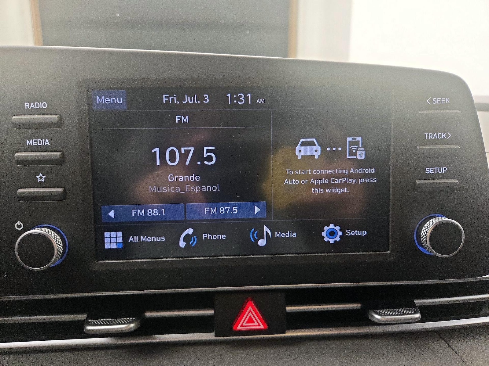2024 Hyundai Elantra SE - Photo 16